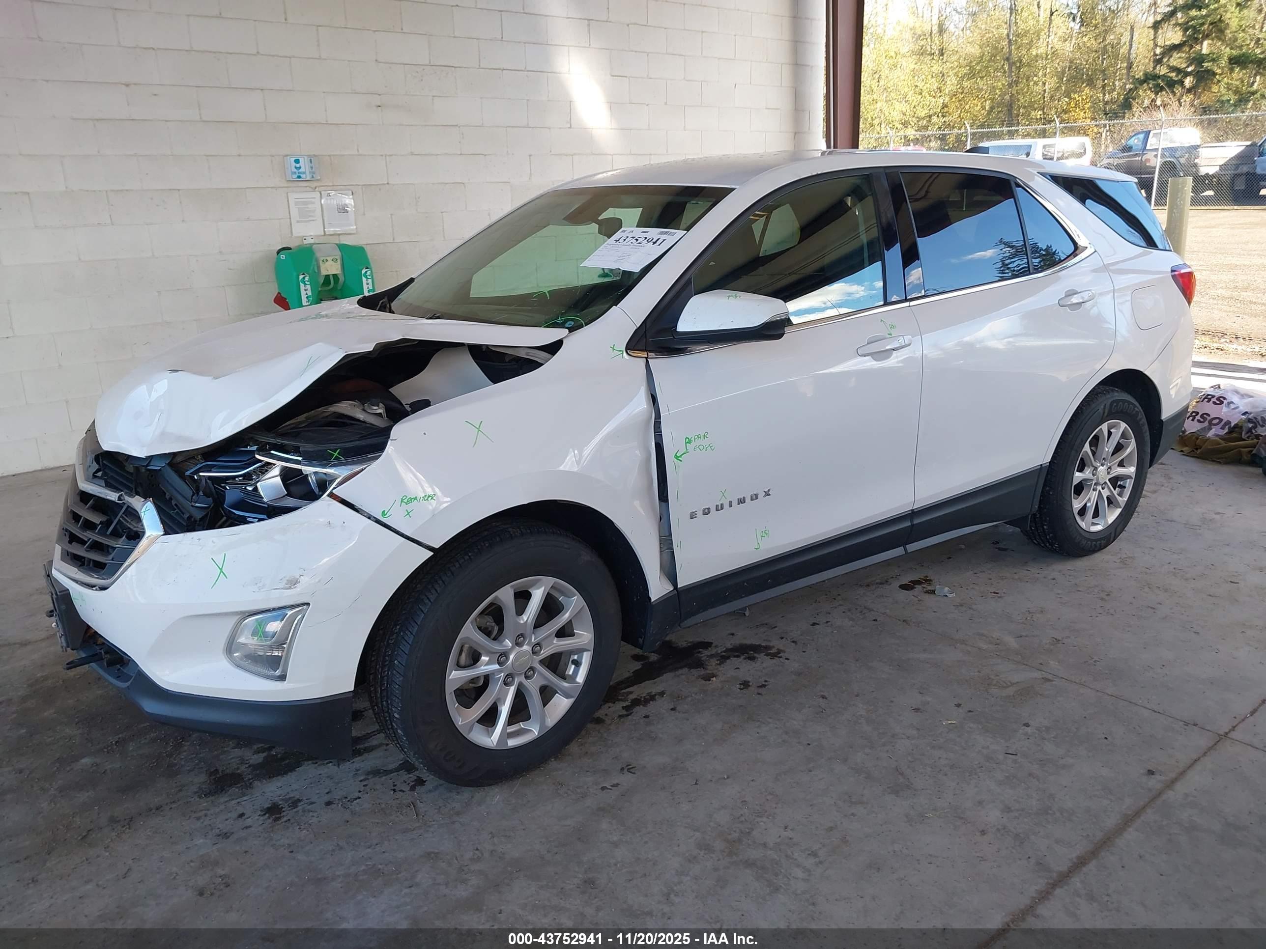 CHEVROLET EQUINOX image 2
