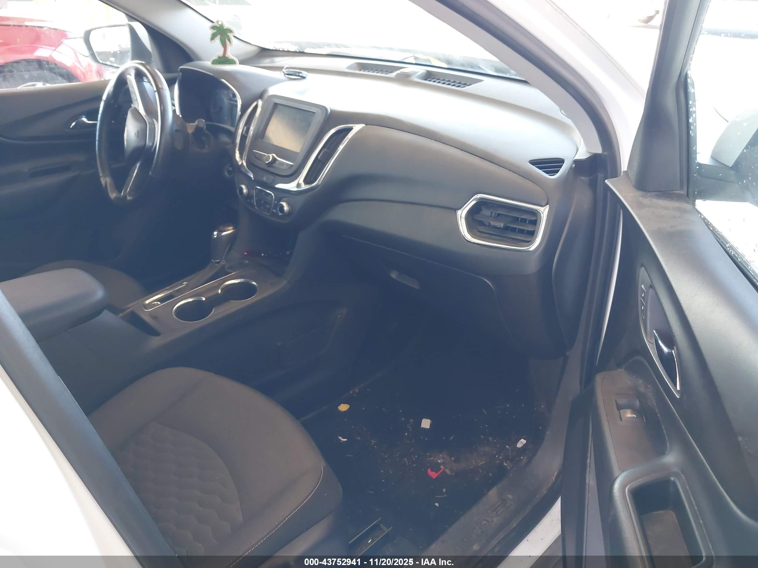 CHEVROLET EQUINOX image 5