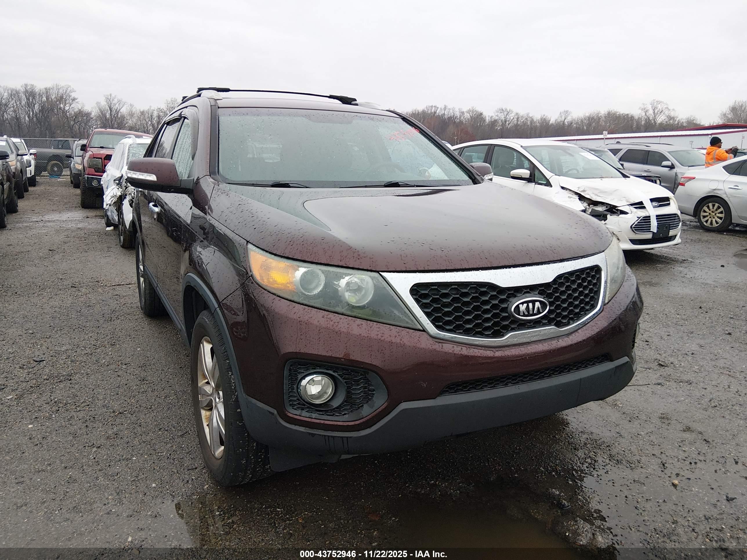 KIA SORENTO image 6