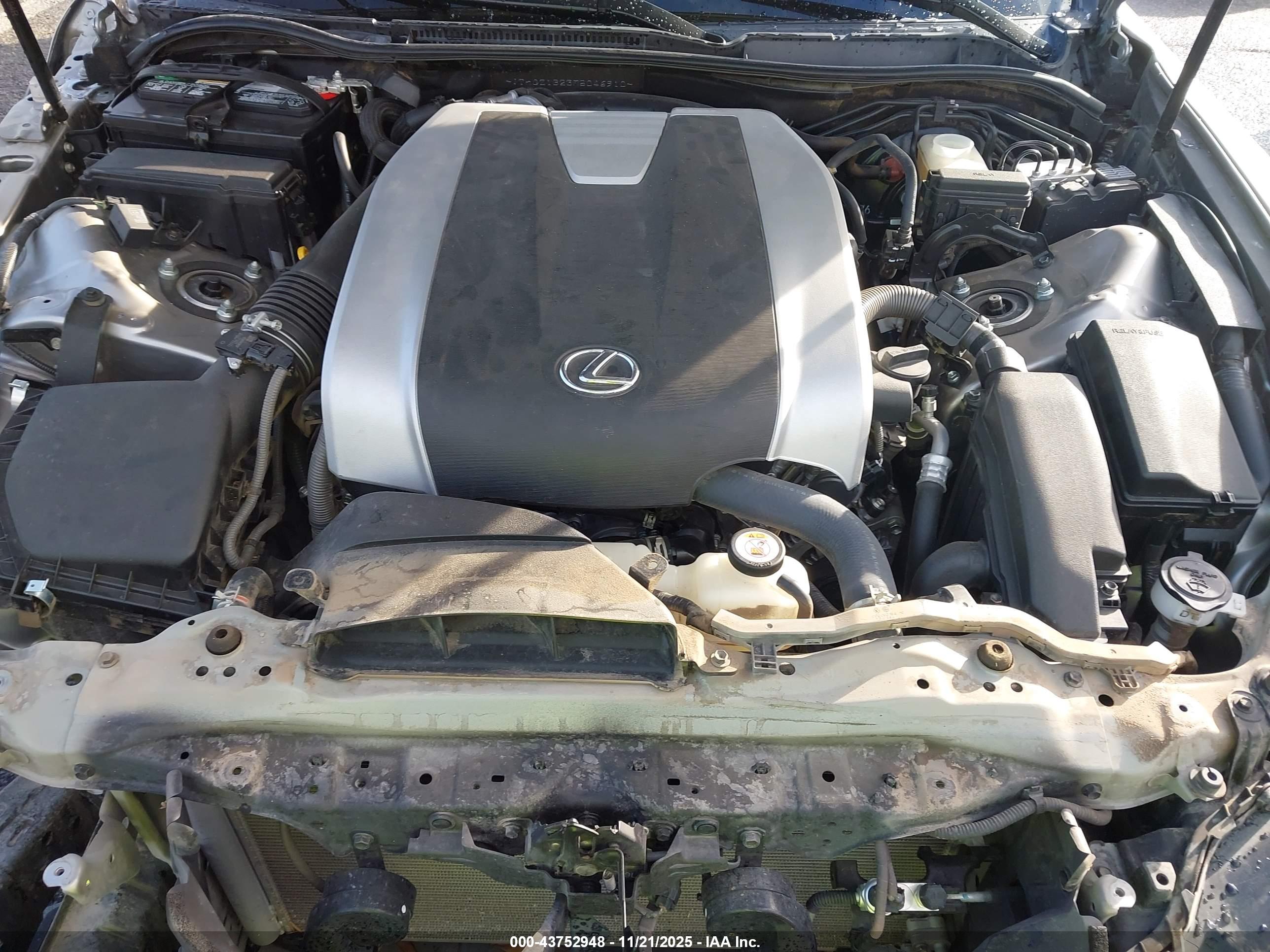 LEXUS IS image 10
