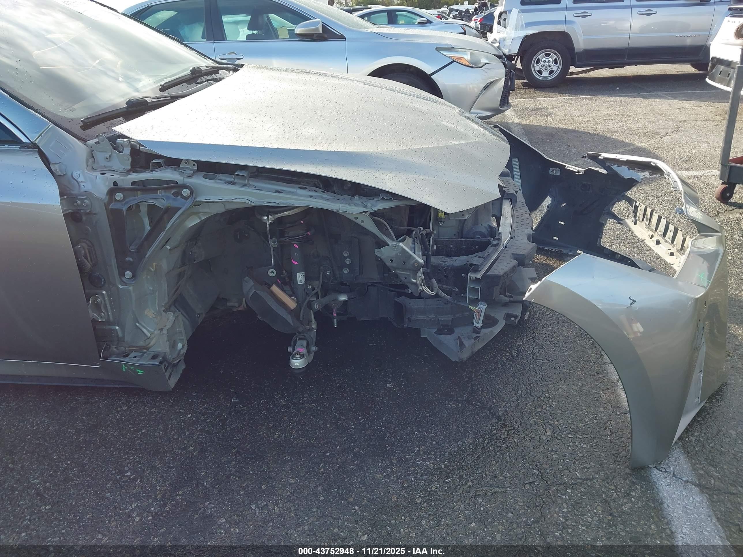 LEXUS IS image 6