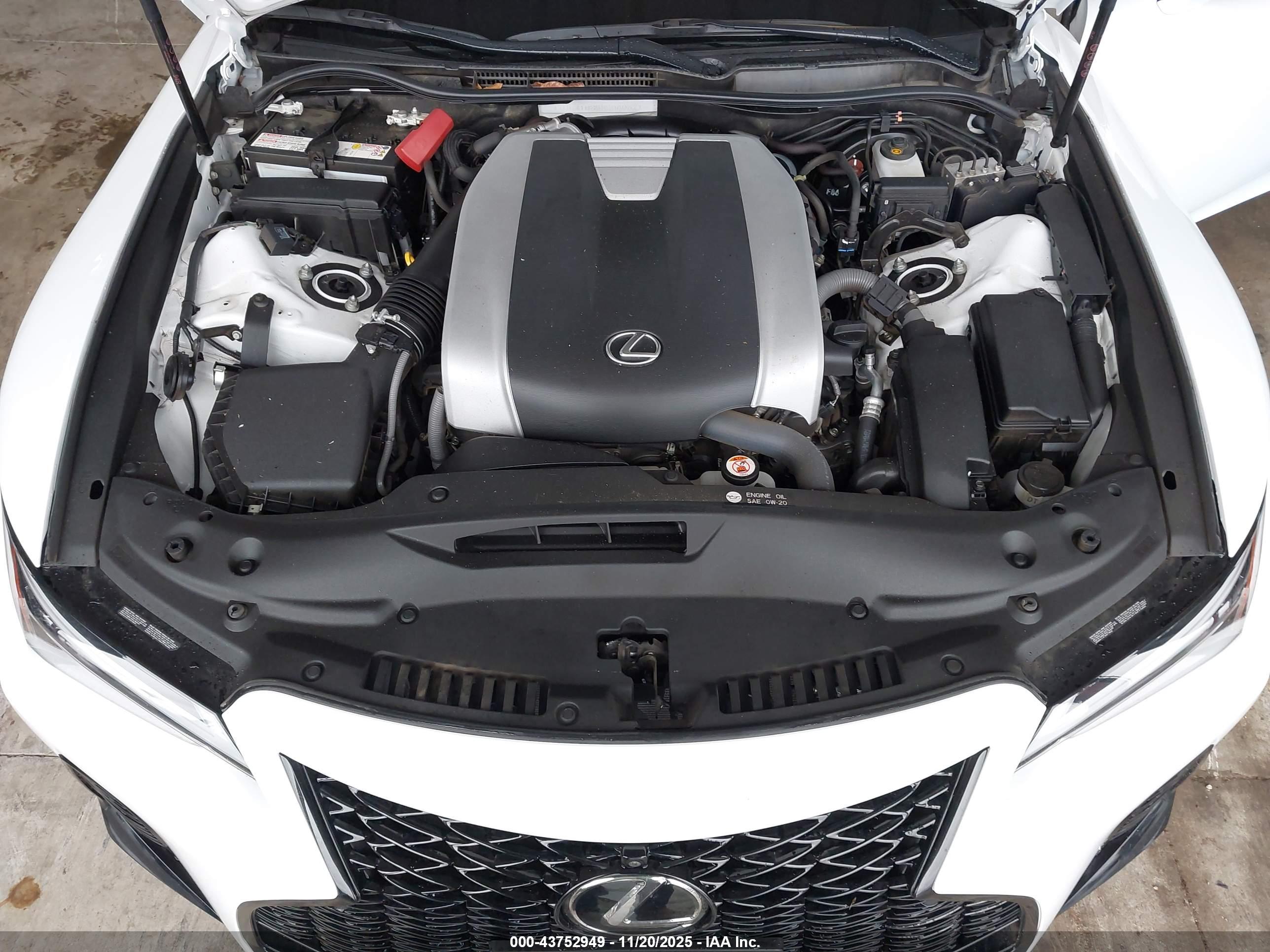 LEXUS IS image 10