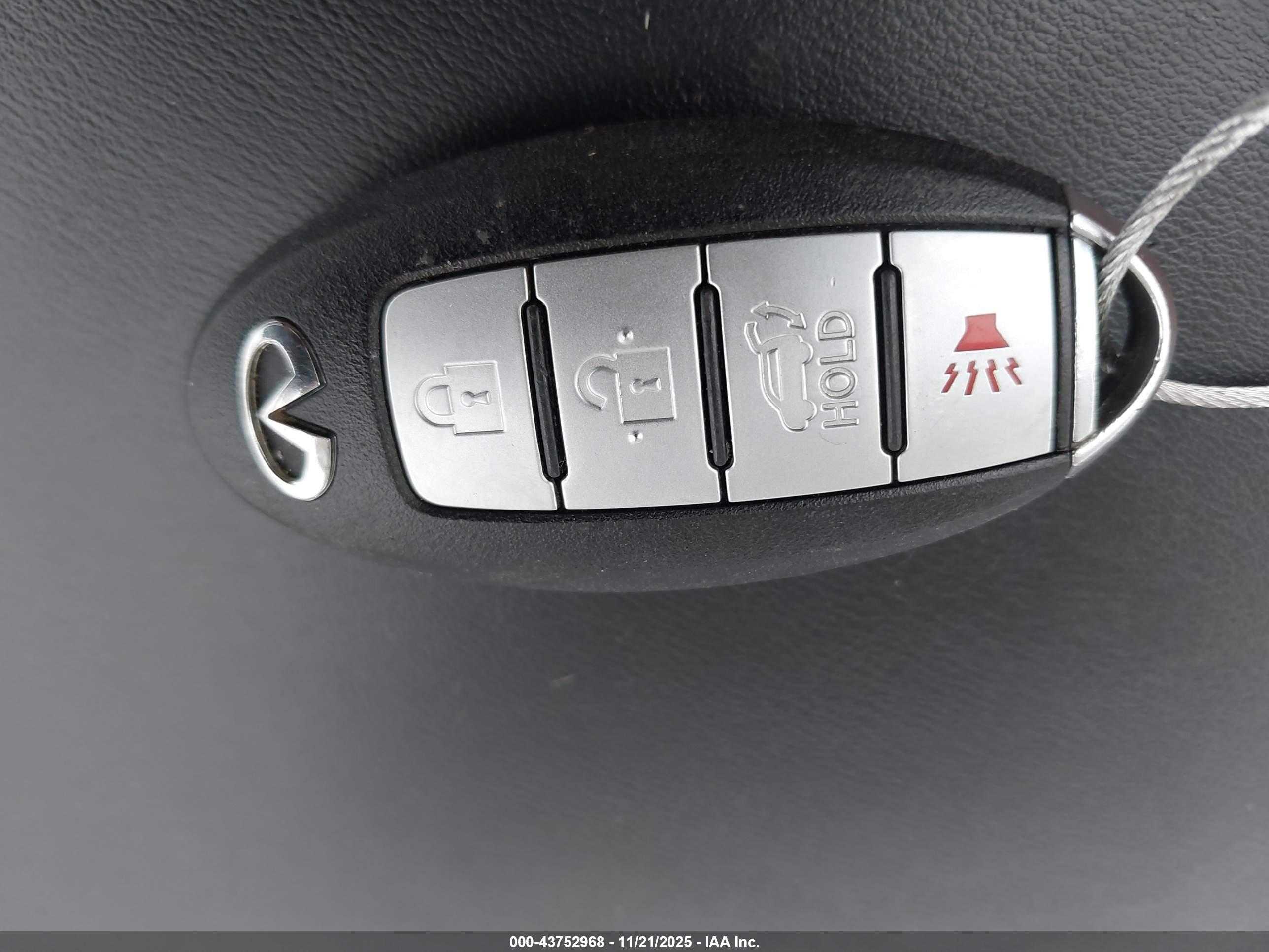 INFINITI QX50 image 11