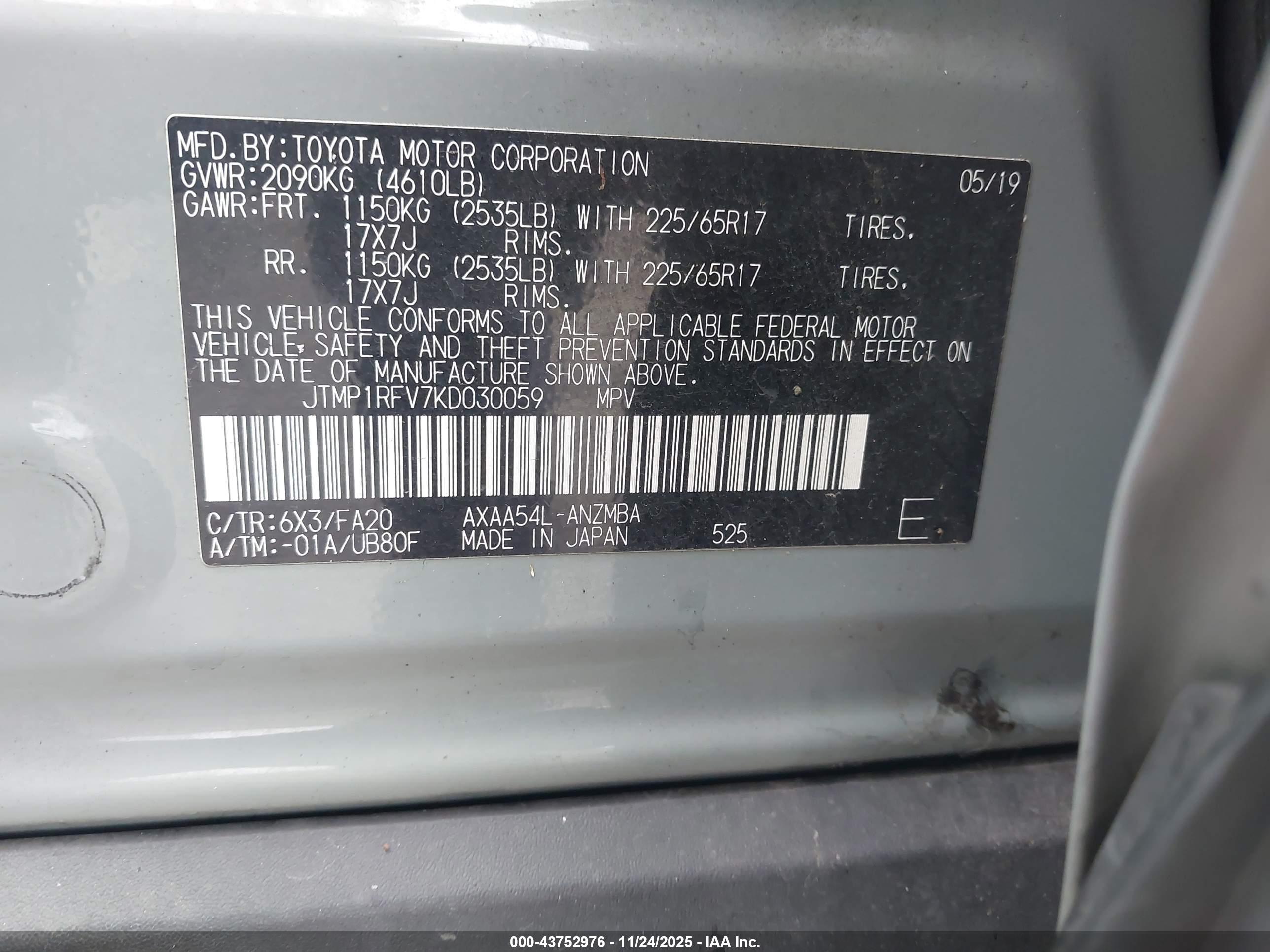 TOYOTA RAV4 image 9