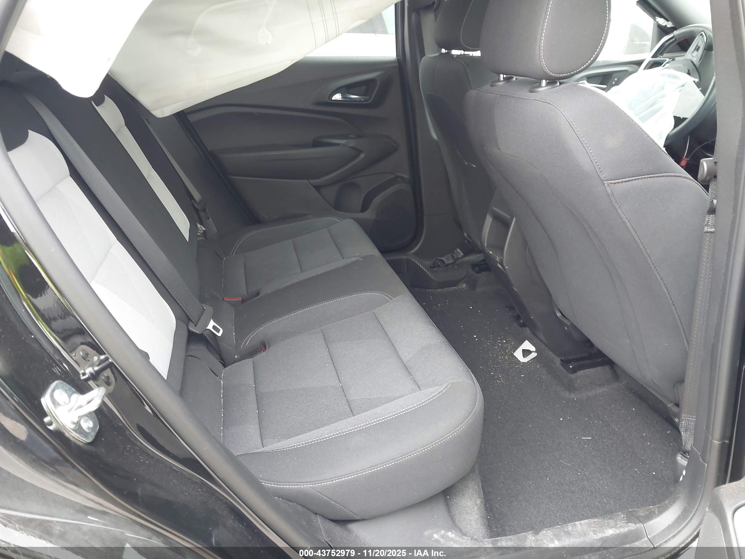 CHEVROLET TRAX image 8