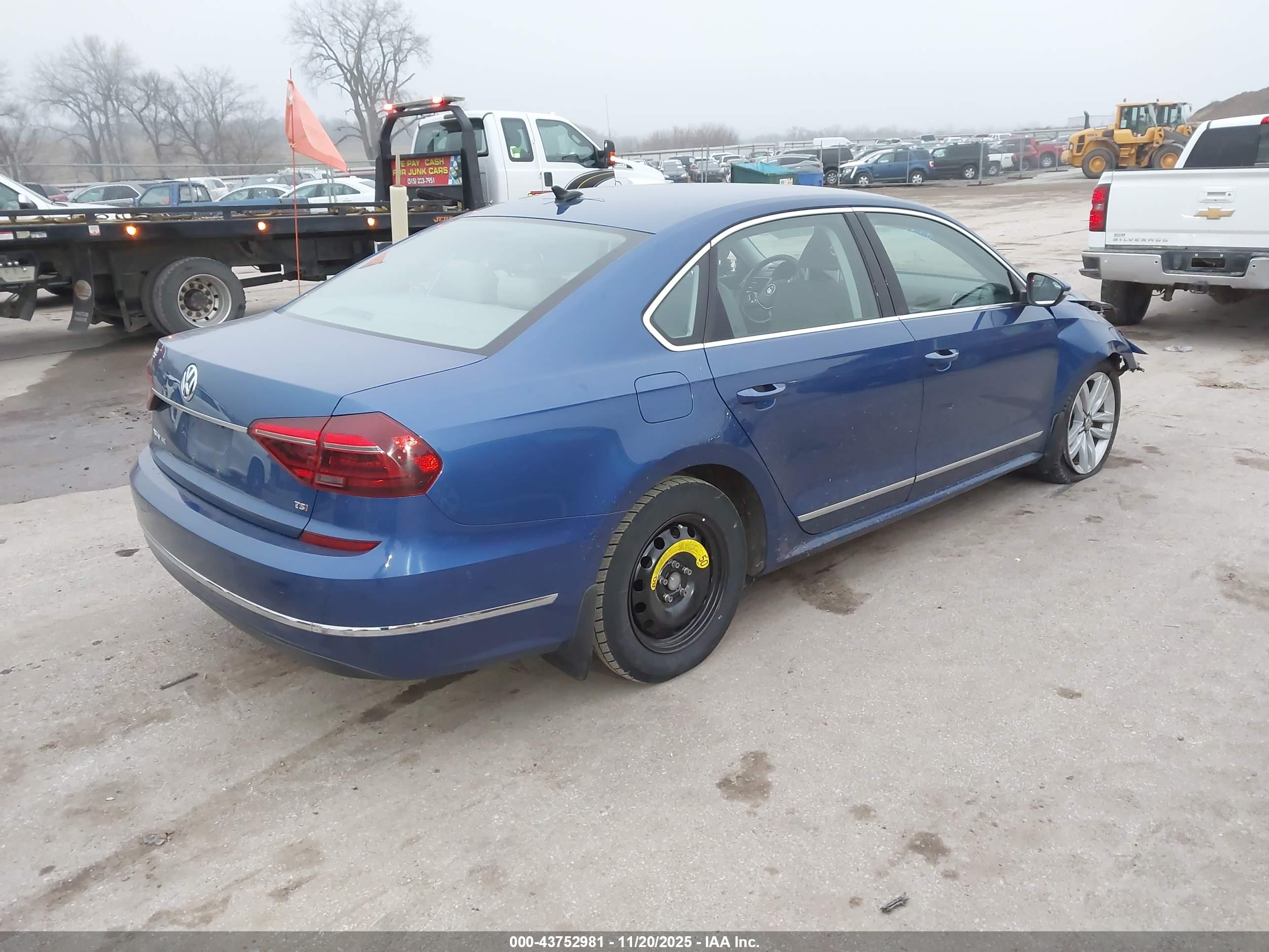 VOLKSWAGEN PASSAT image 4
