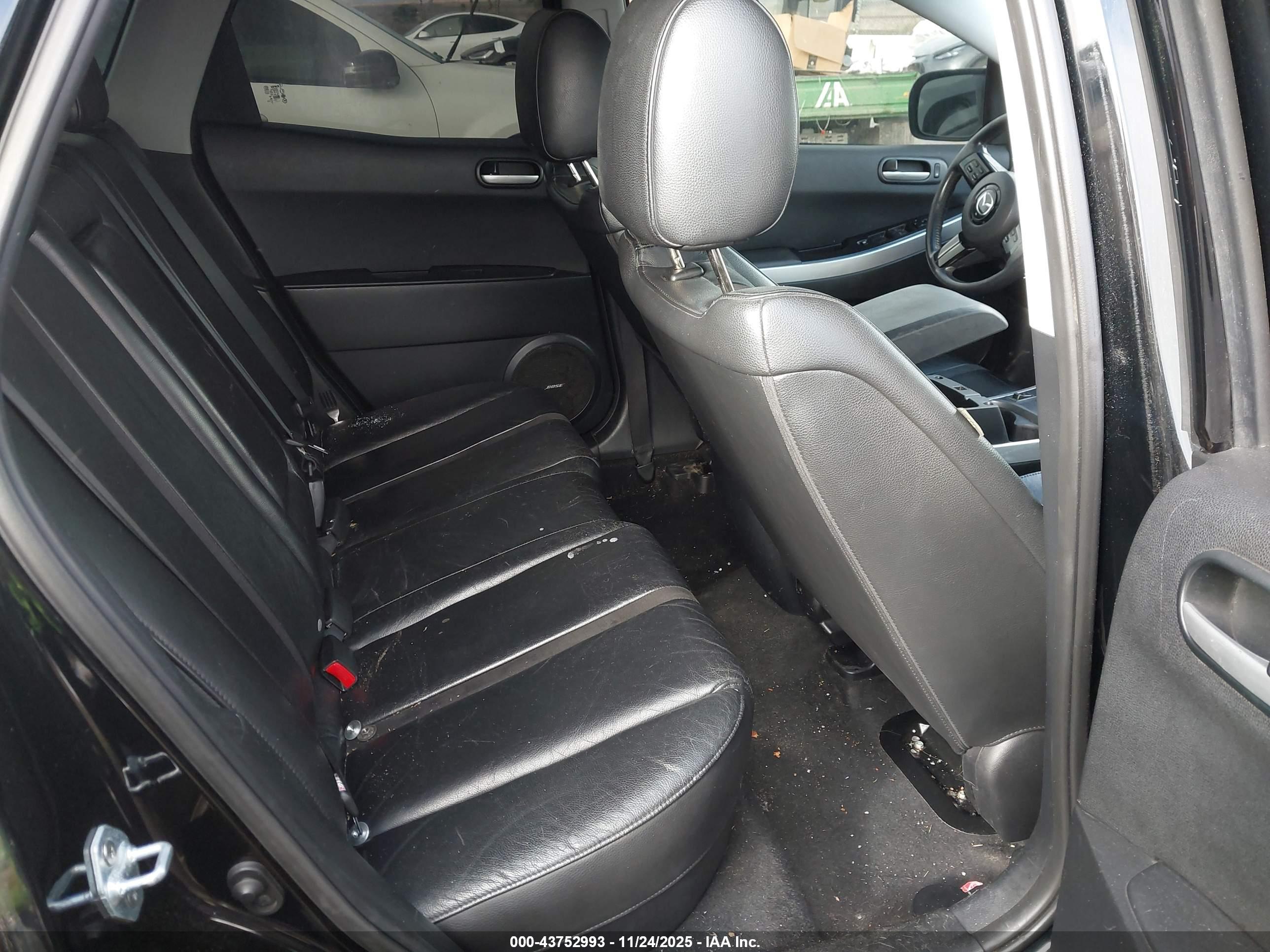 MAZDA CX-7 image 8