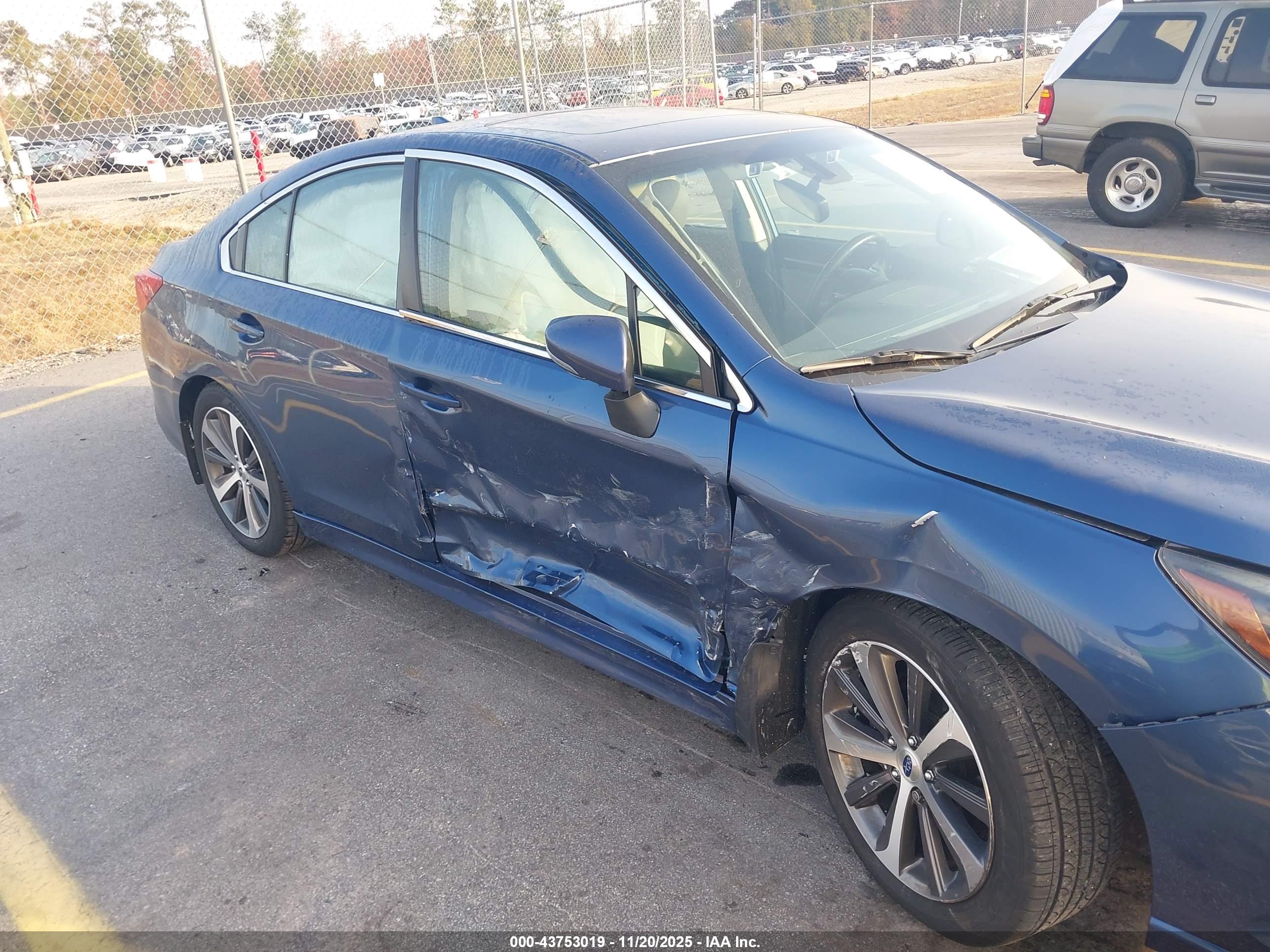 SUBARU LEGACY image 6