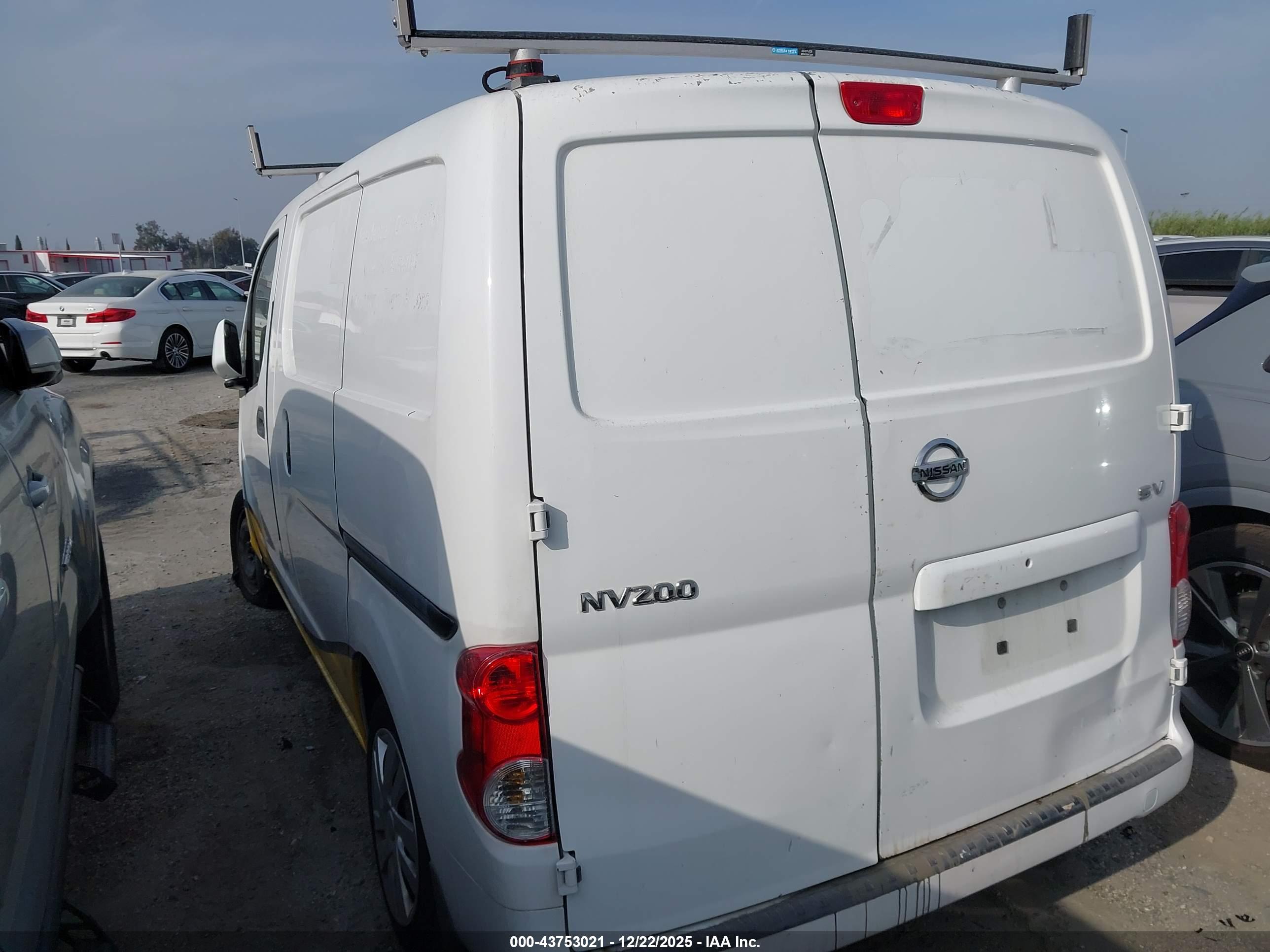 NISSAN NV200 image 3