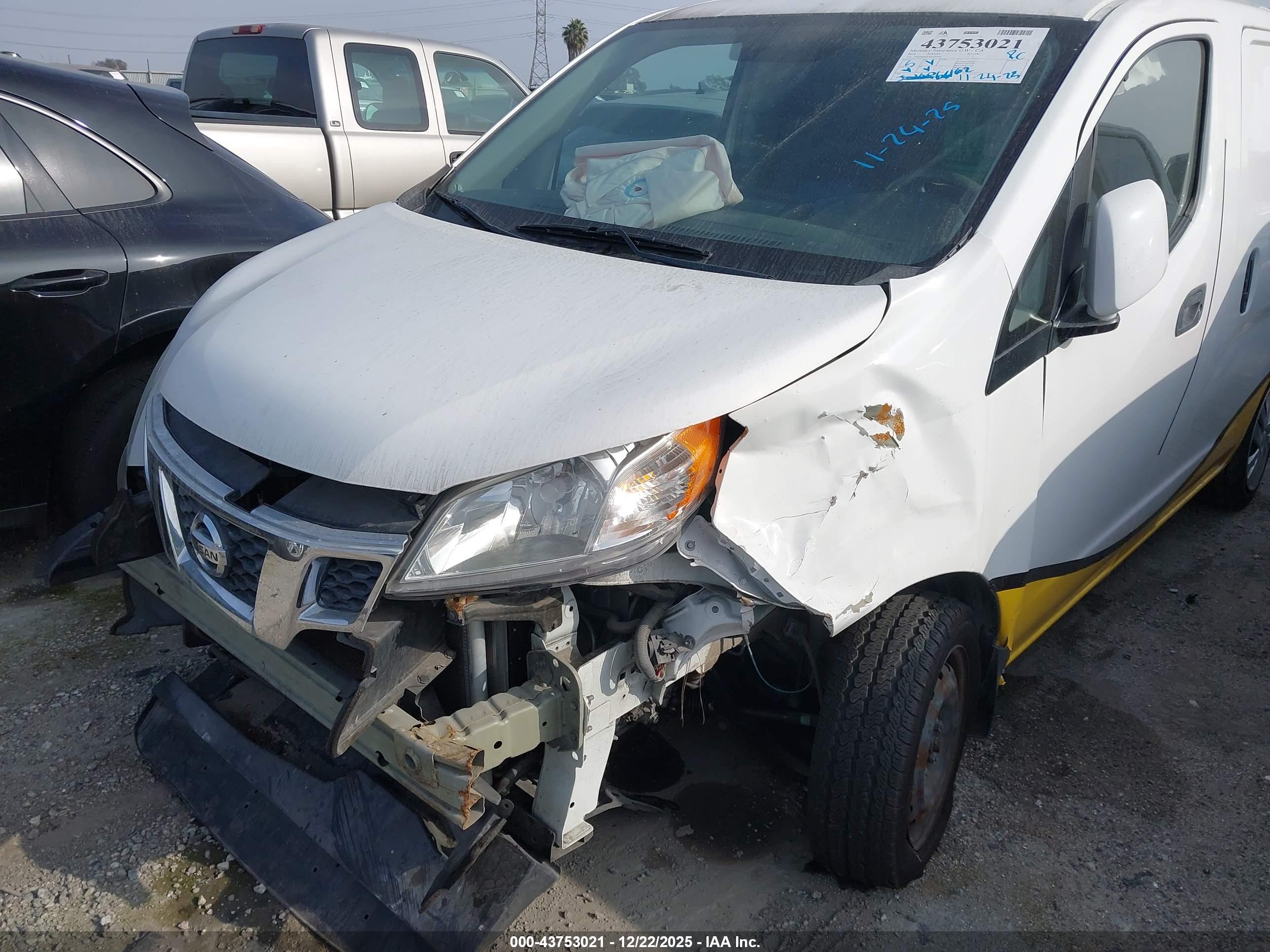 NISSAN NV200 image 6