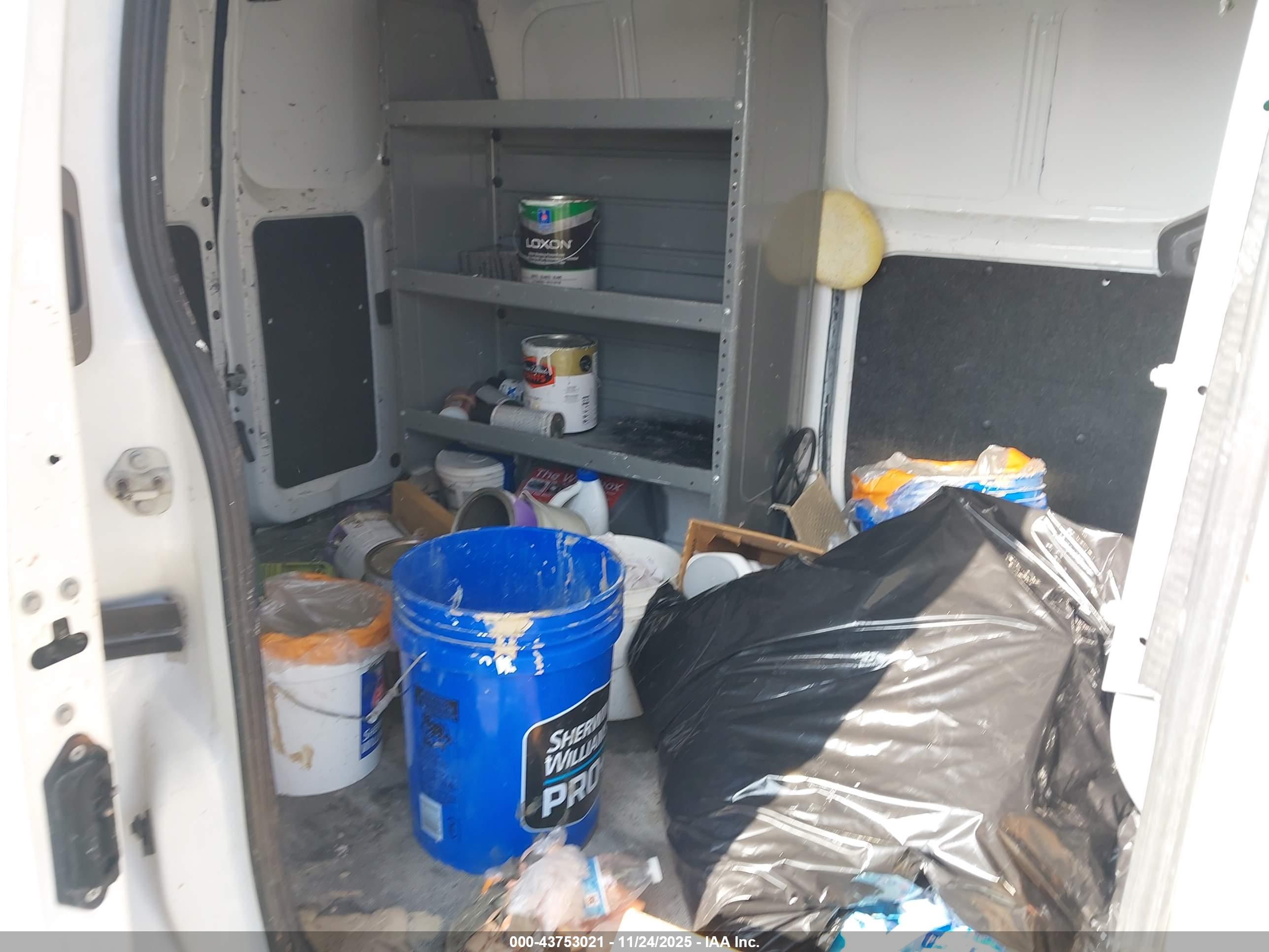 NISSAN NV200 image 8