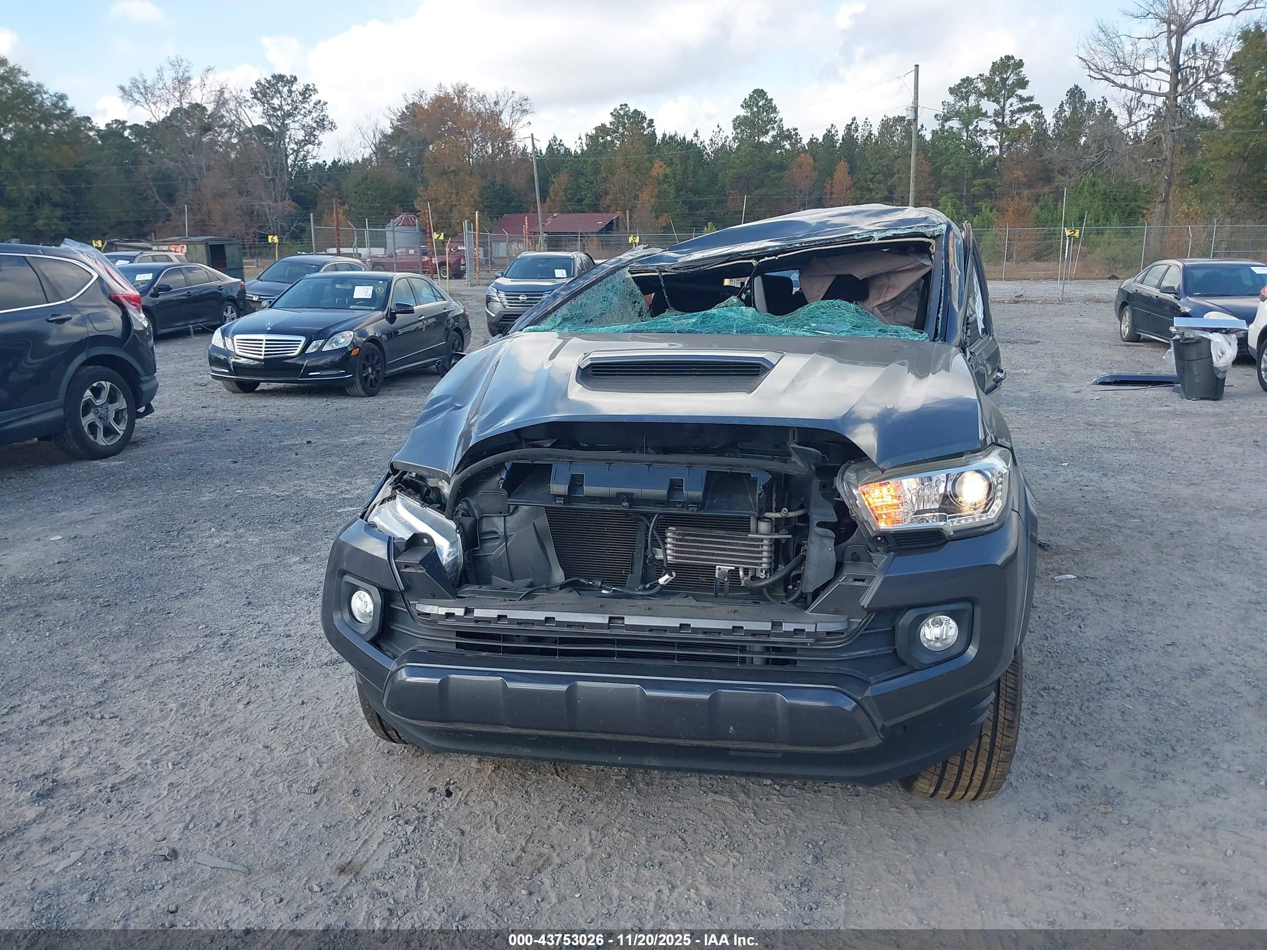 TOYOTA TACOMA image 6