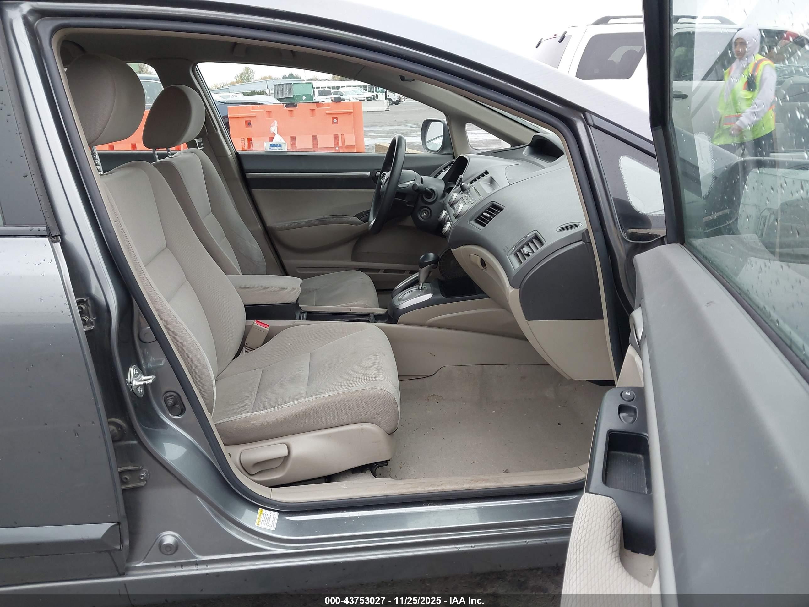 HONDA CIVIC image 5