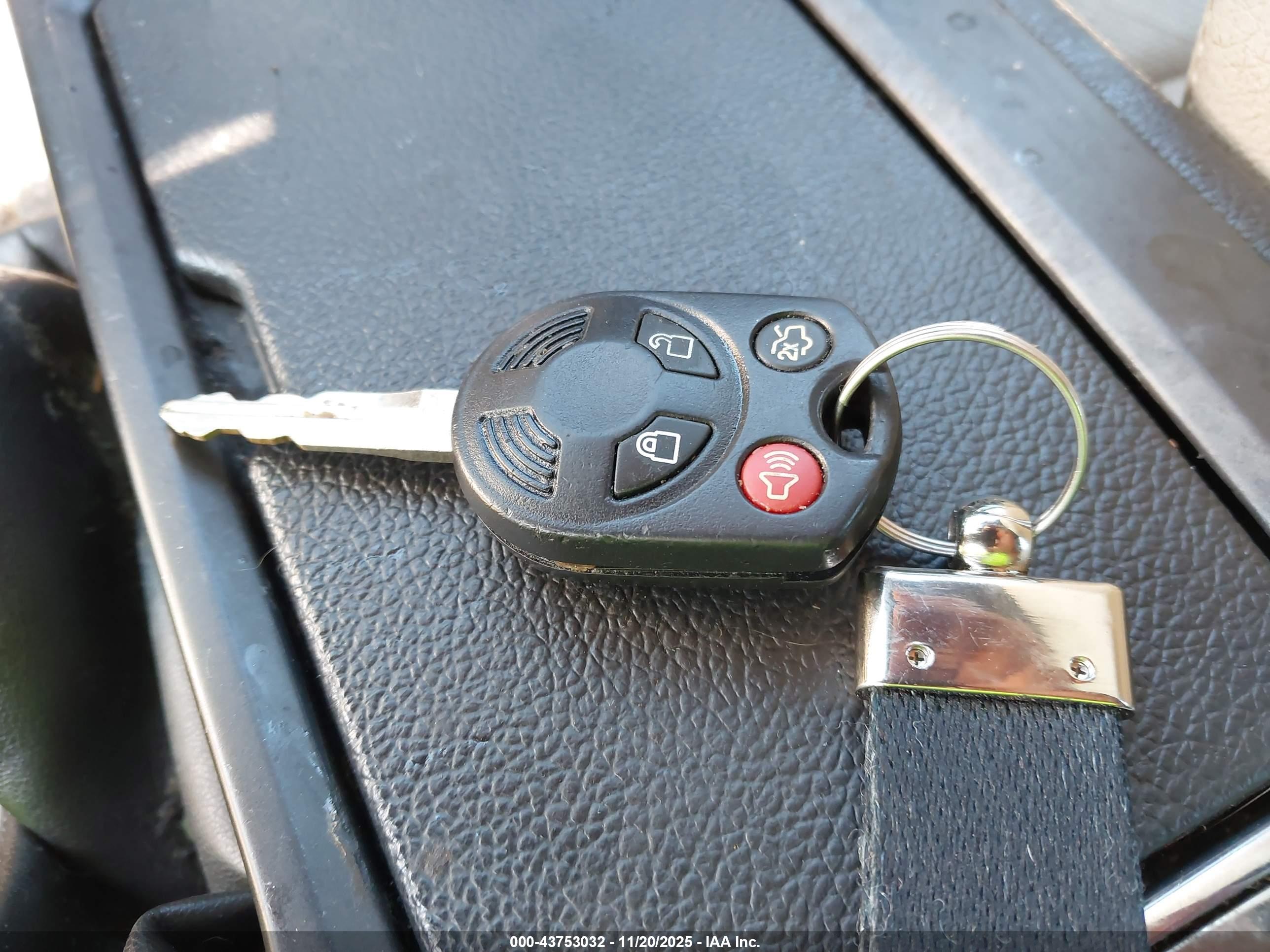 FORD MUSTANG image 11