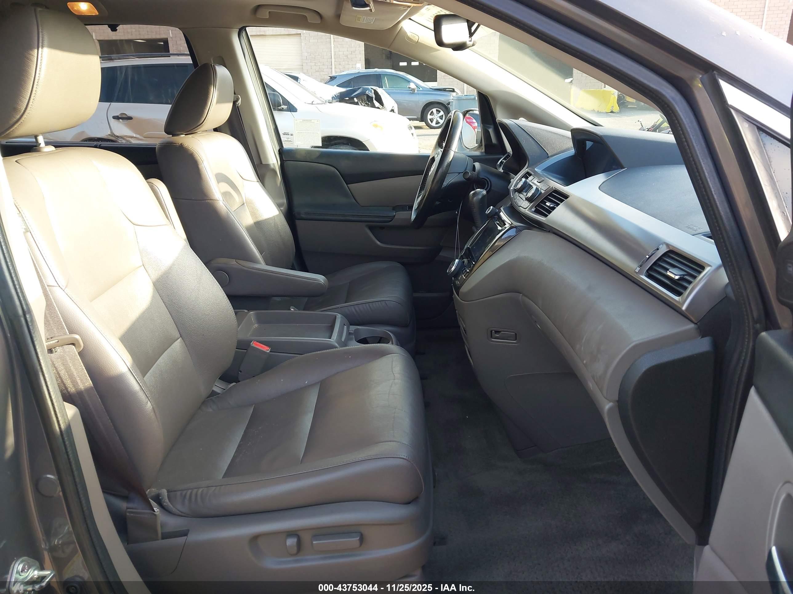 HONDA ODYSSEY image 5