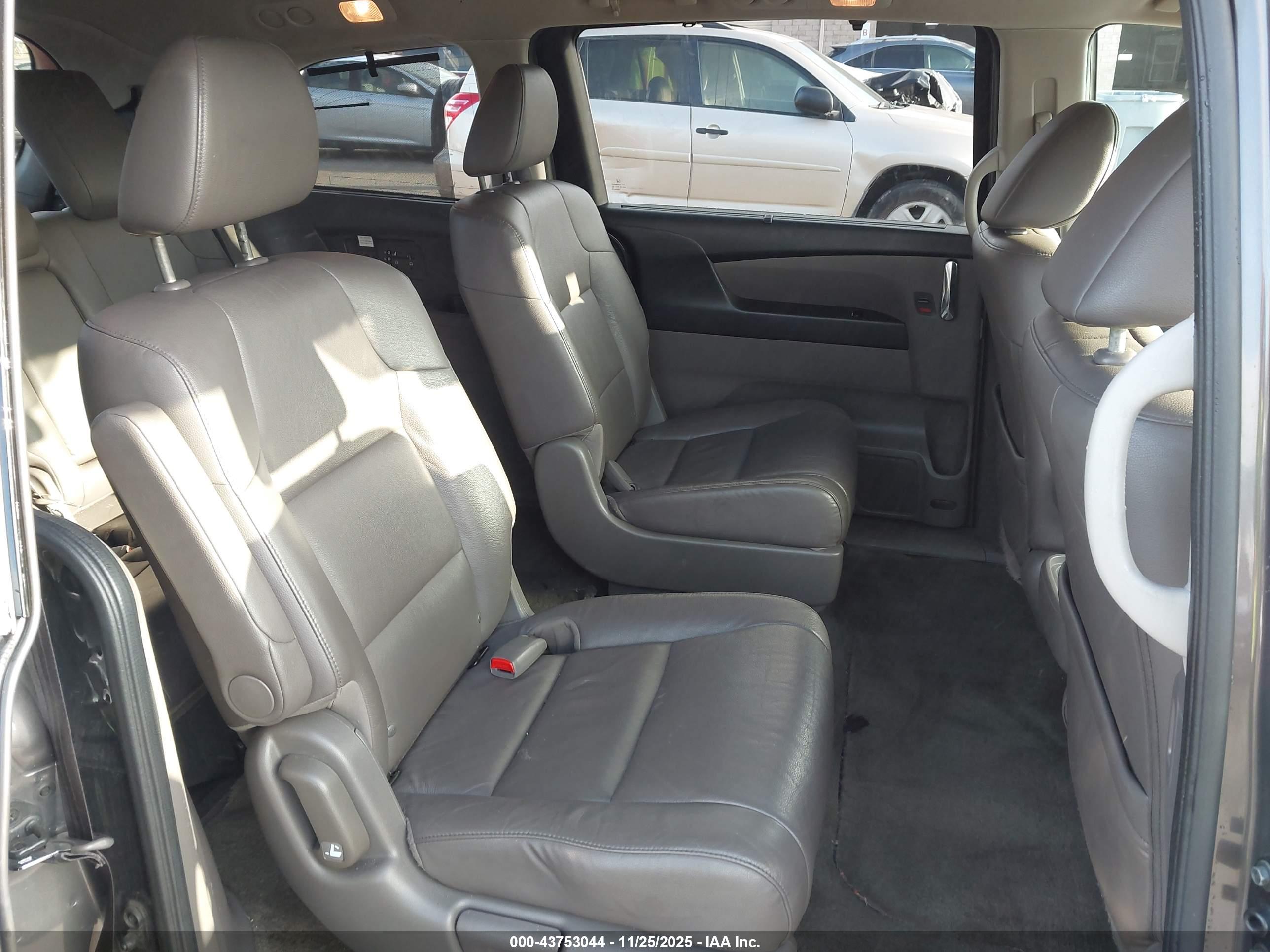 HONDA ODYSSEY image 8