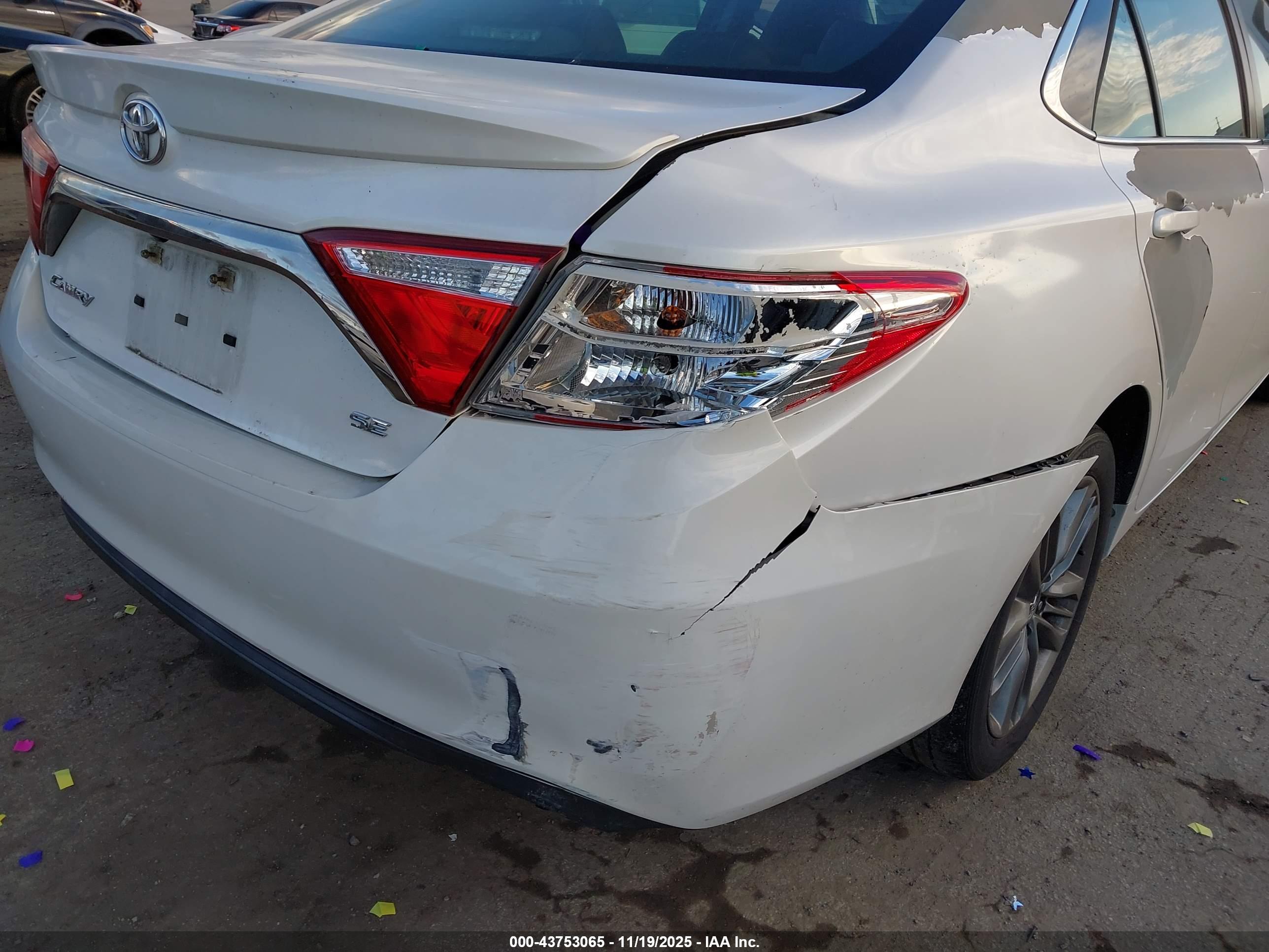 TOYOTA CAMRY image 6