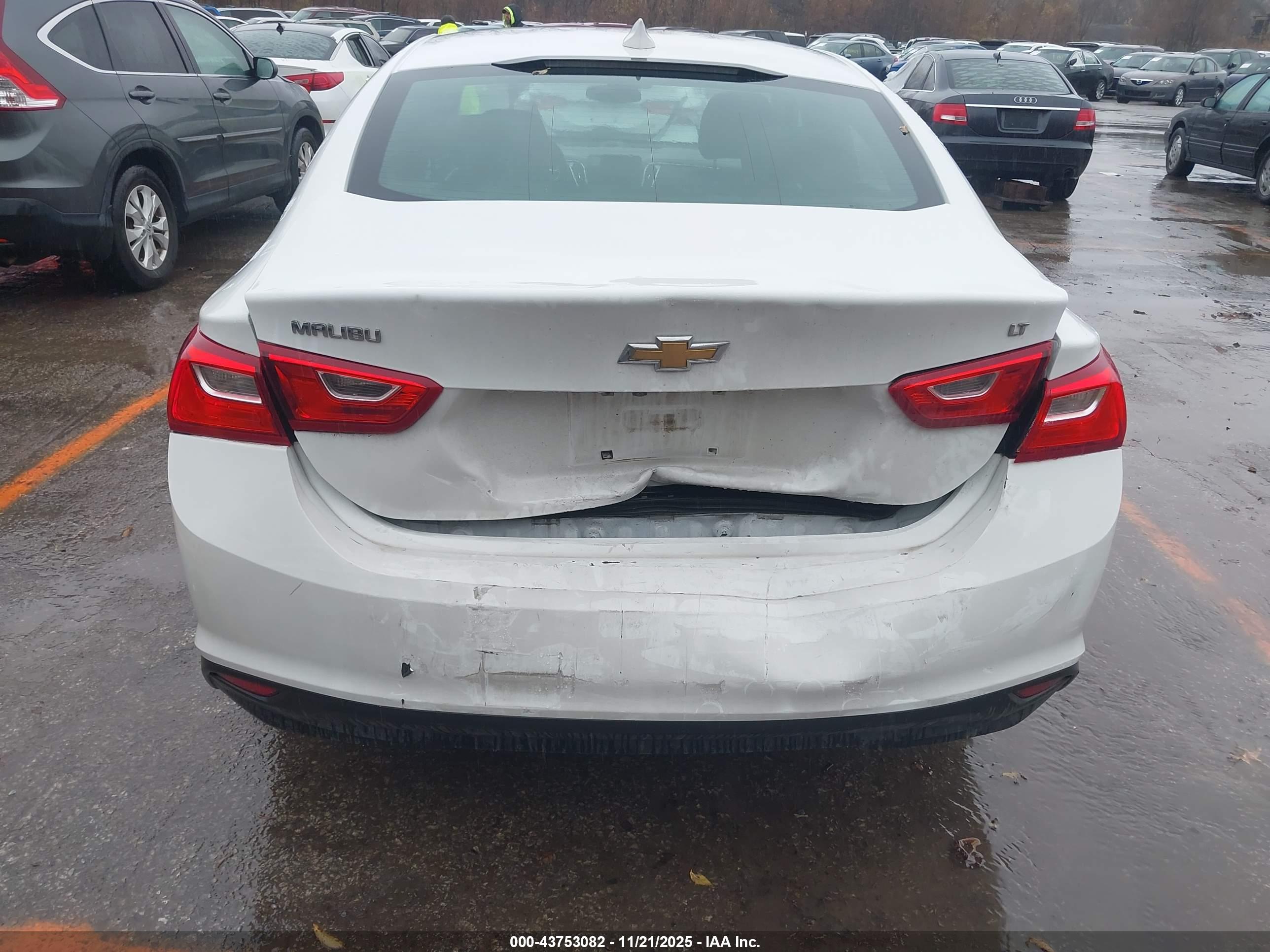 CHEVROLET MALIBU image 6