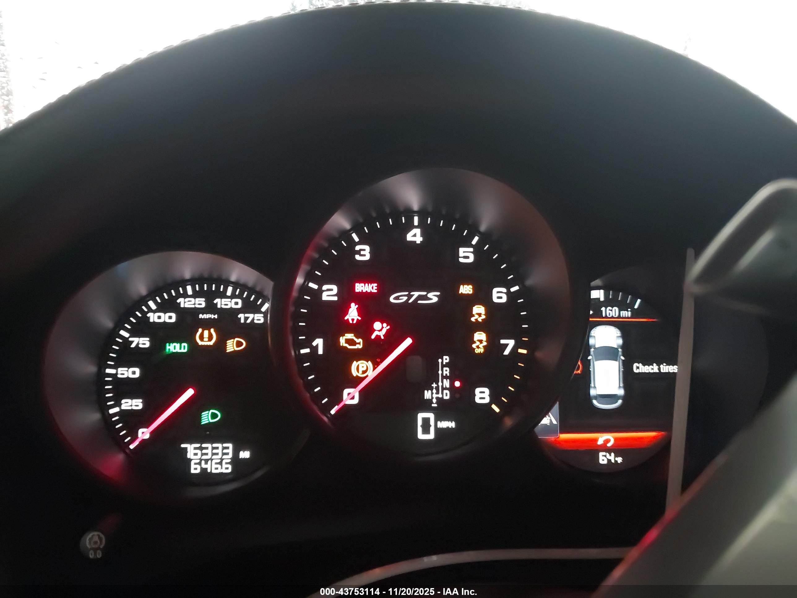 PORSCHE MACAN image 7