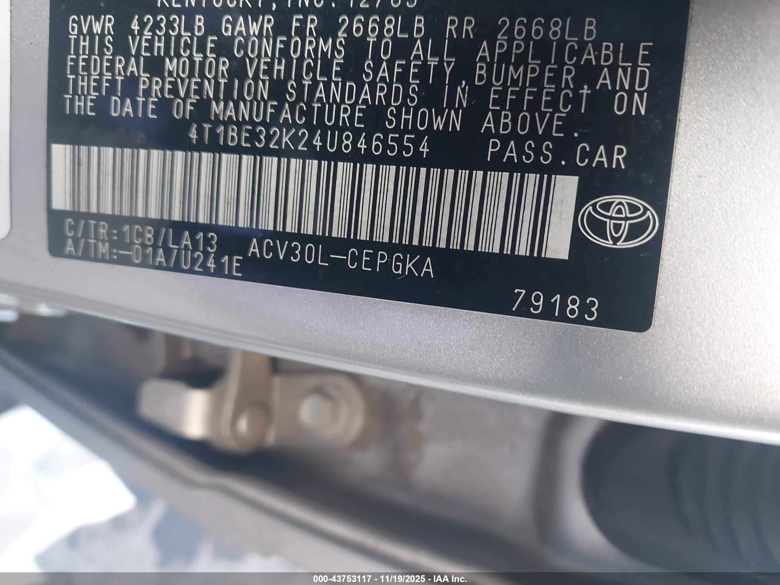 TOYOTA CAMRY image 9