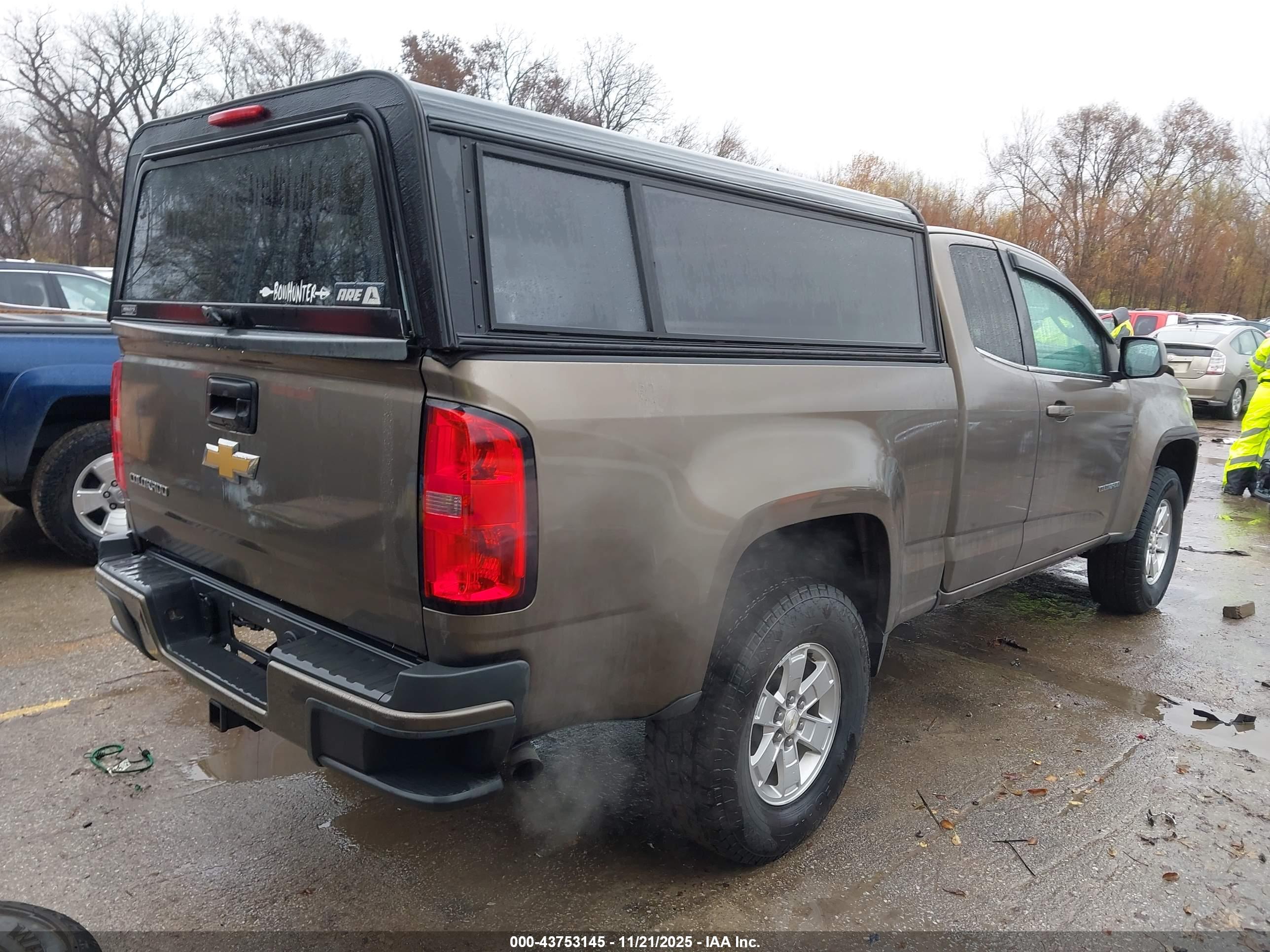 CHEVROLET COLORADO image 4