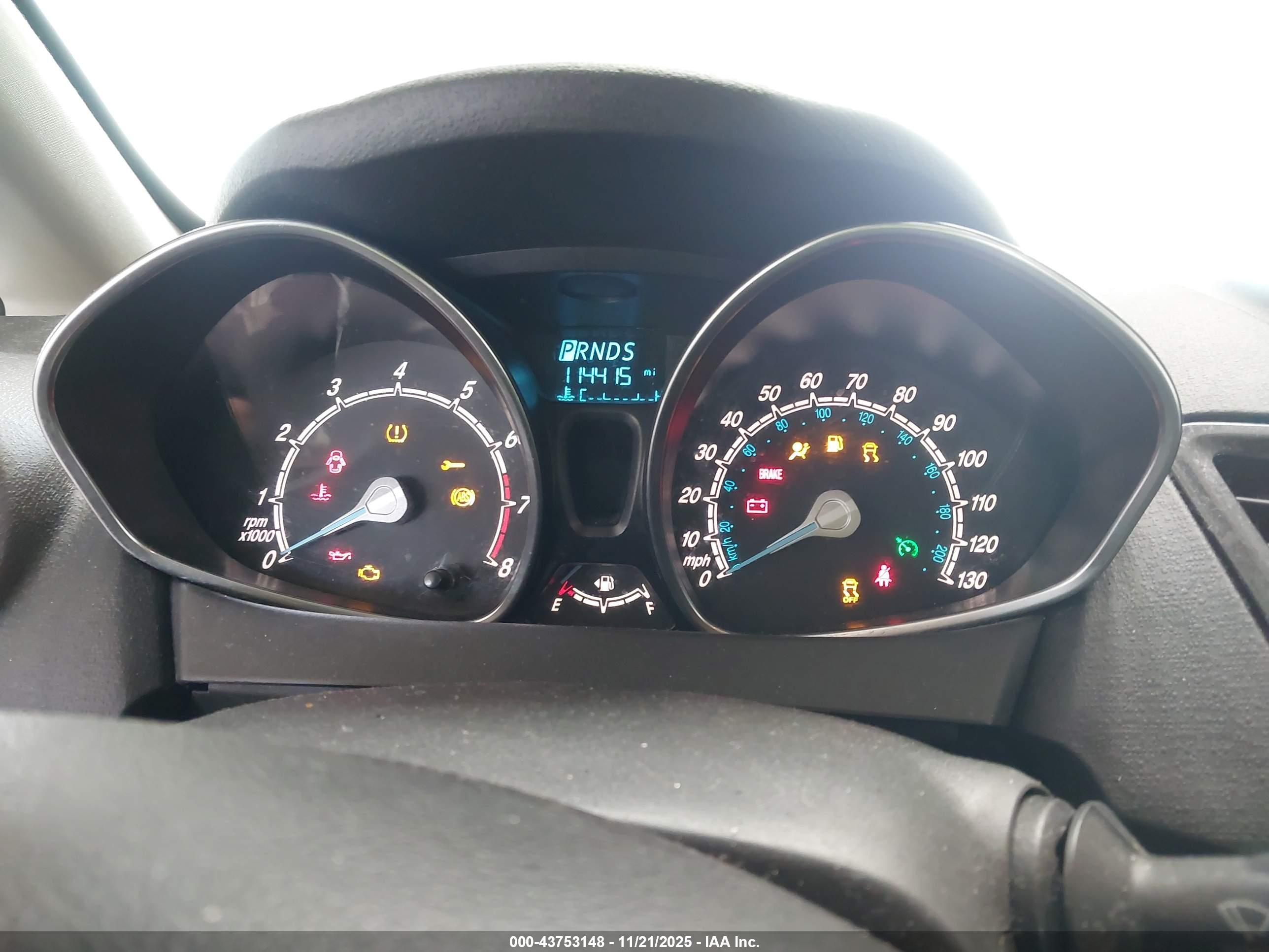 FORD FIESTA image 7