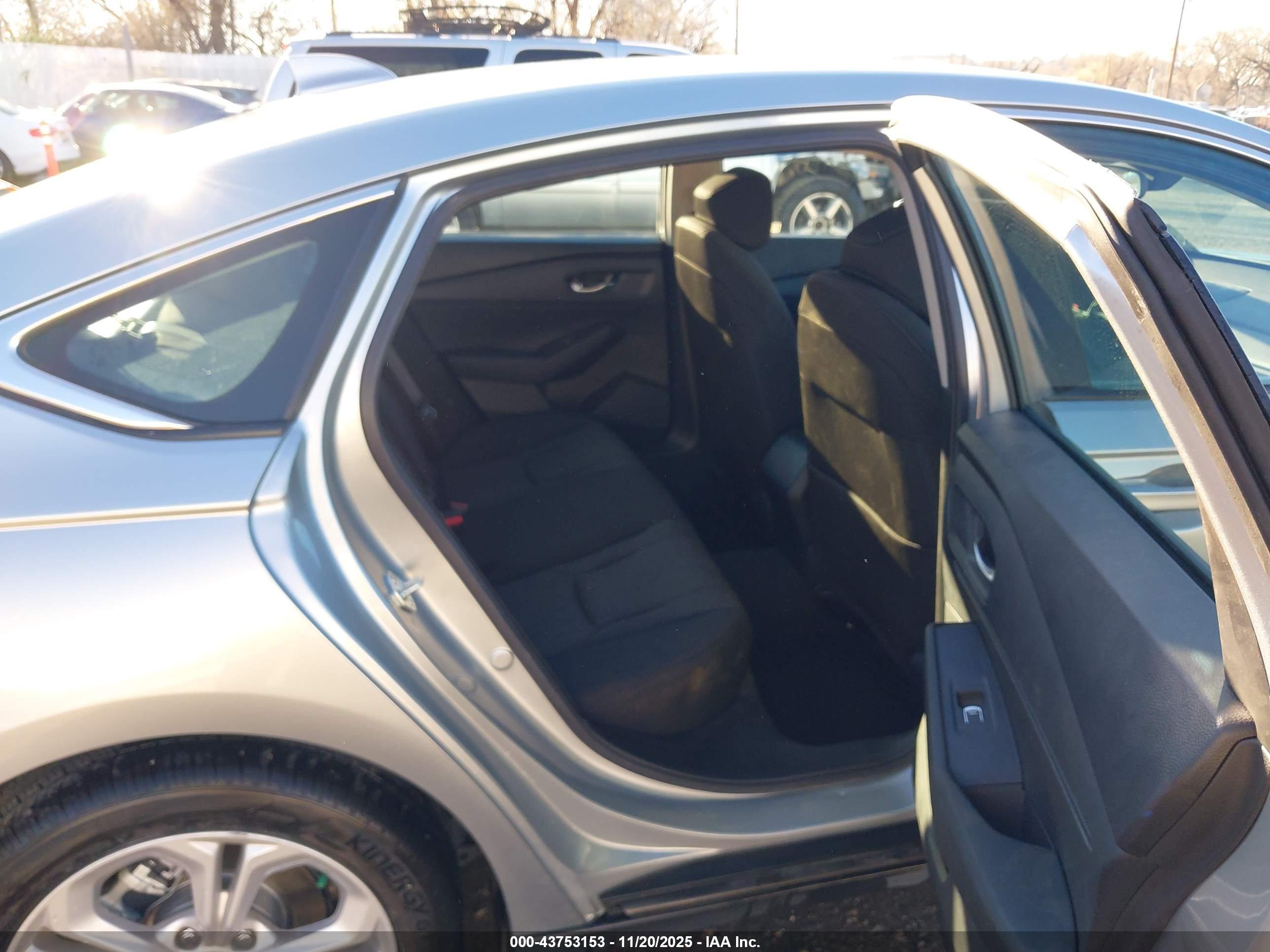 HONDA ACCORD image 8