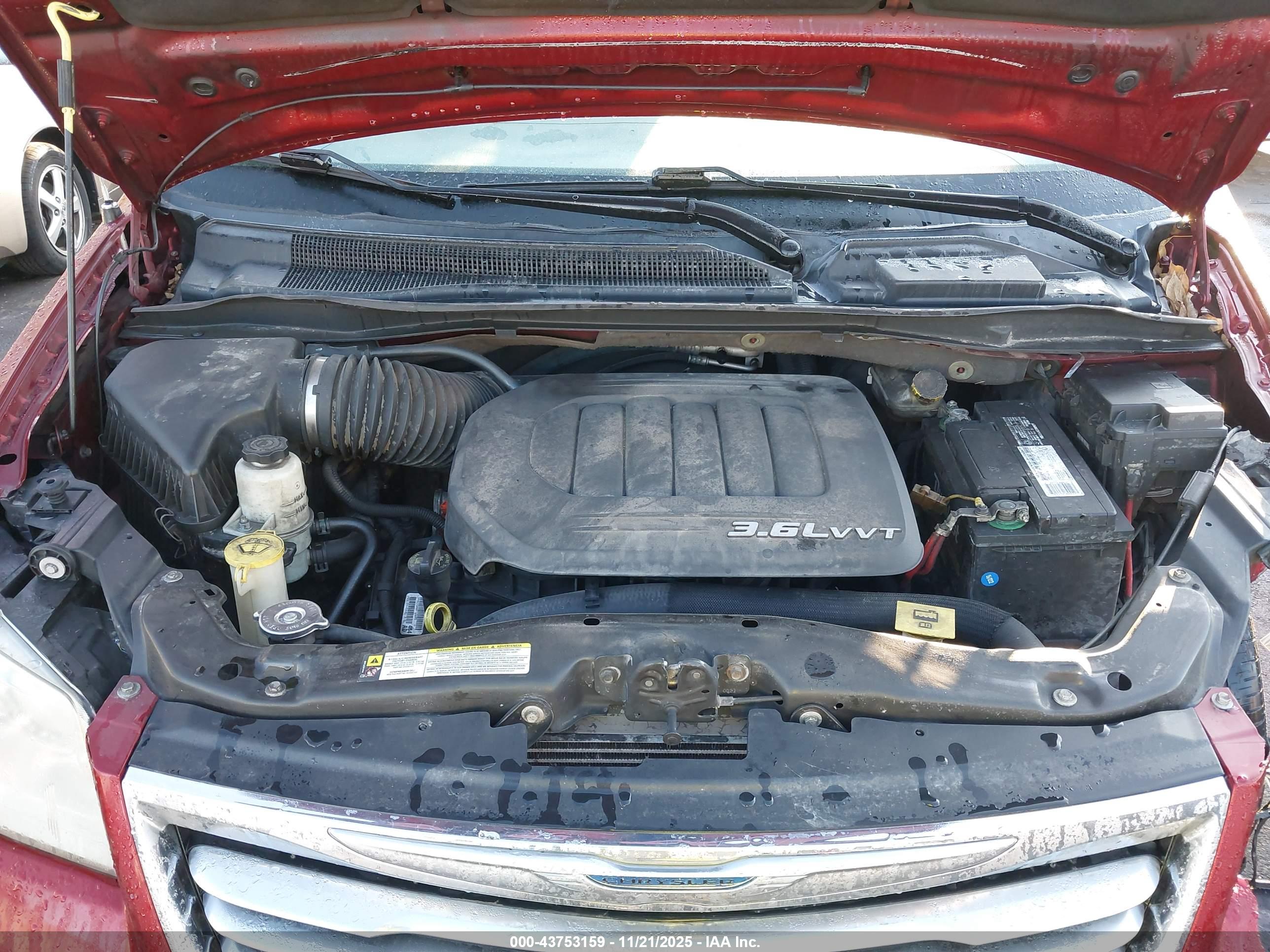 CHRYSLER TOWN image 10