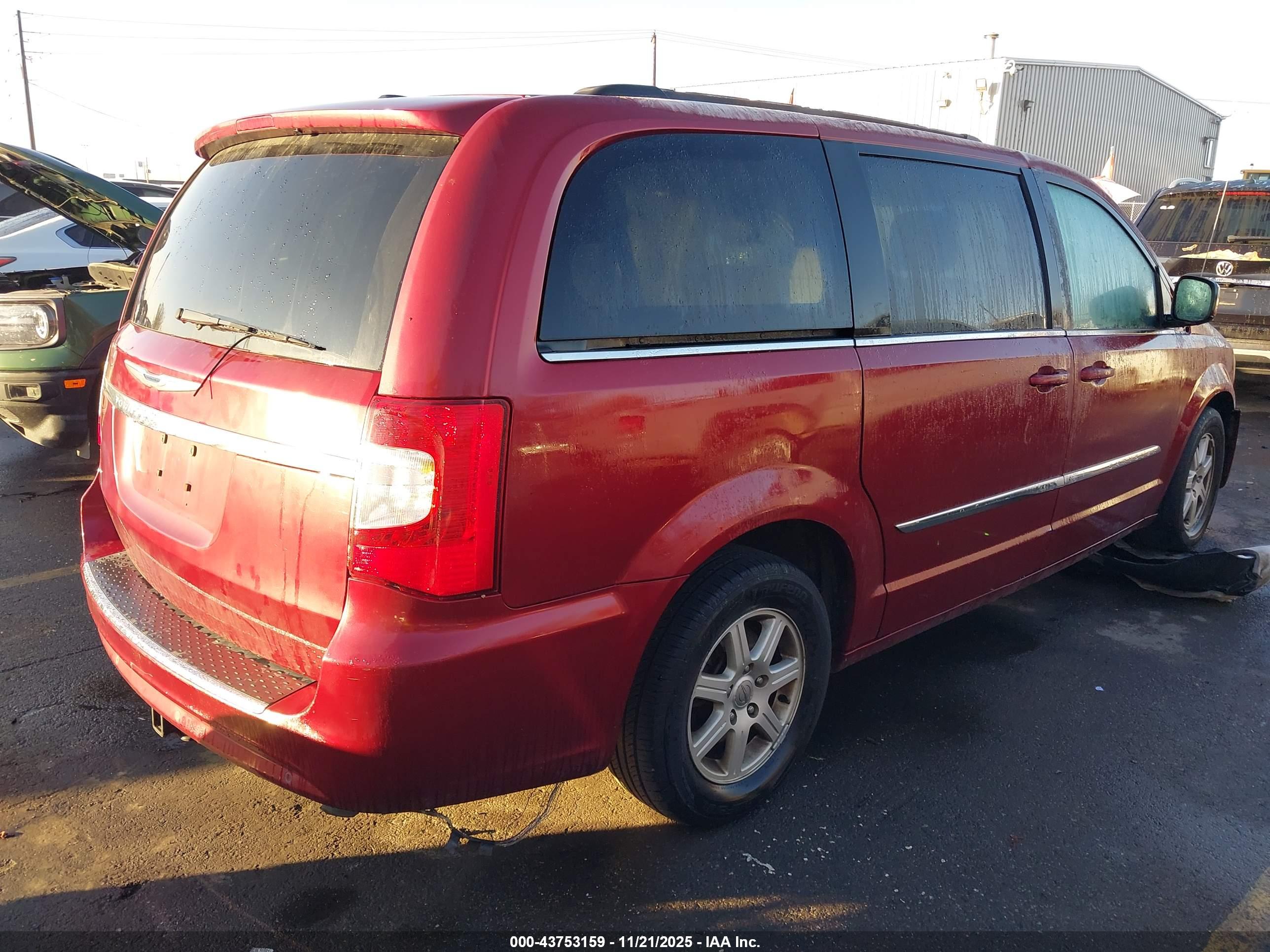 CHRYSLER TOWN image 4