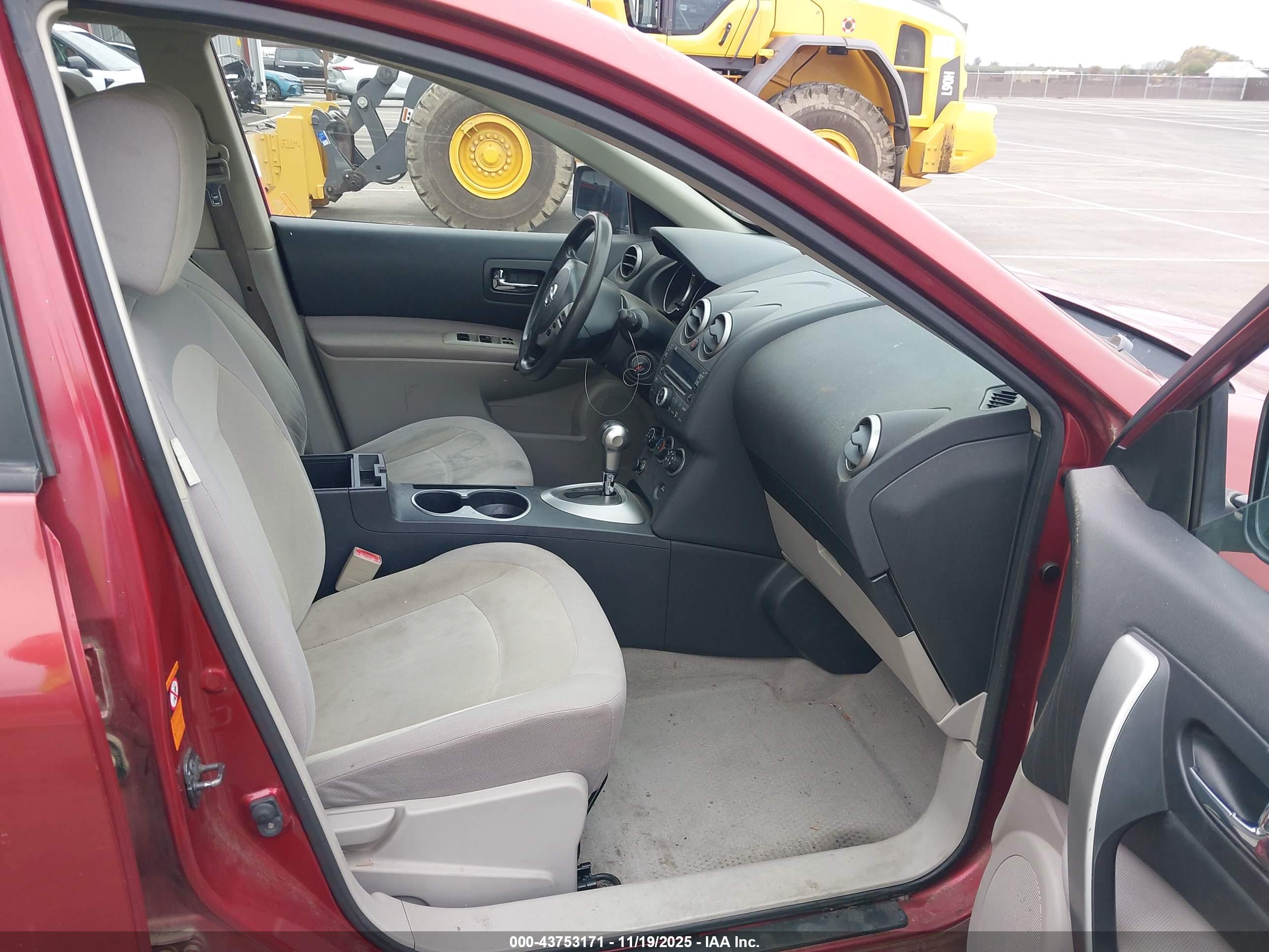 NISSAN ROGUE image 5