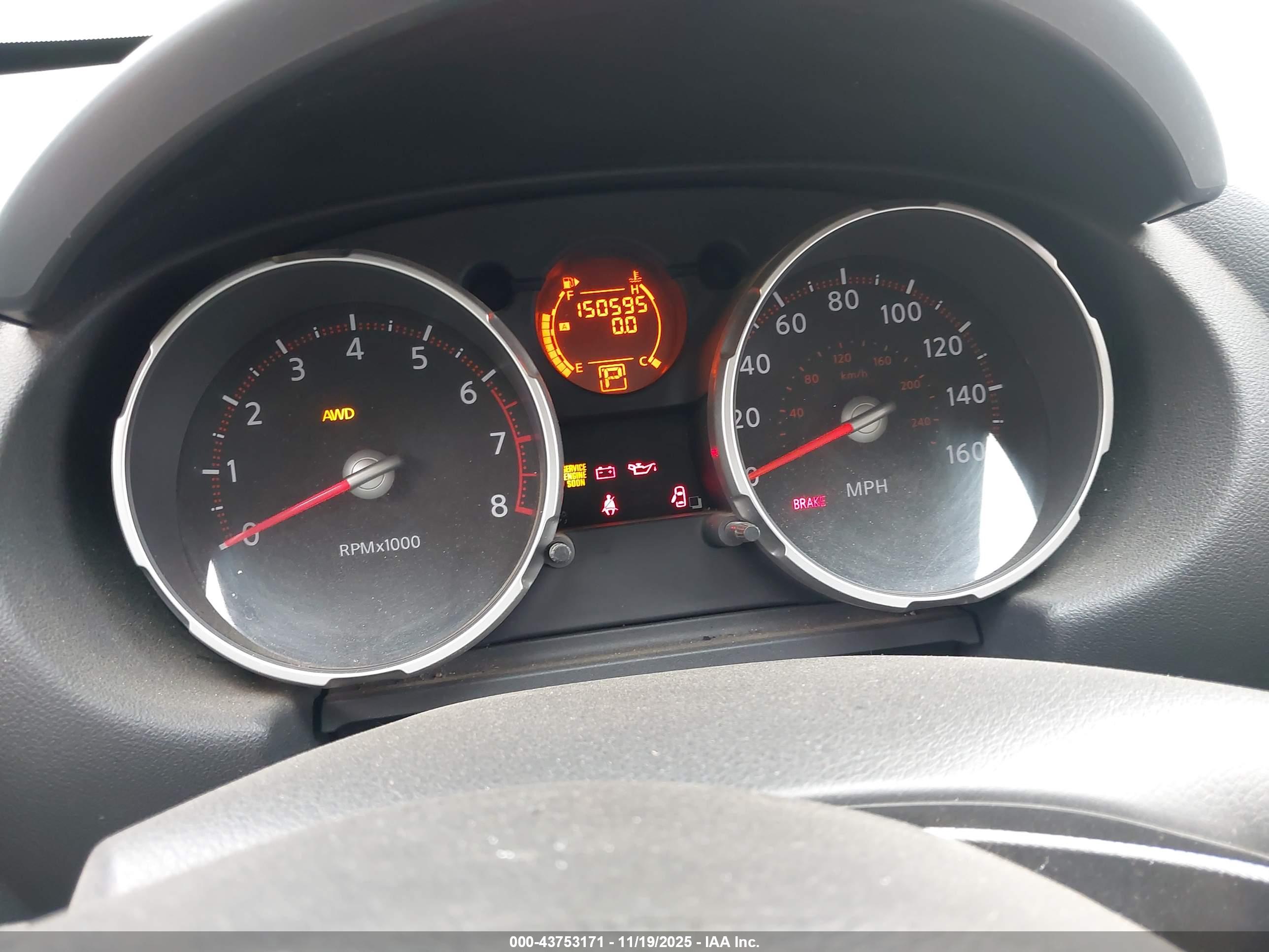 NISSAN ROGUE image 7