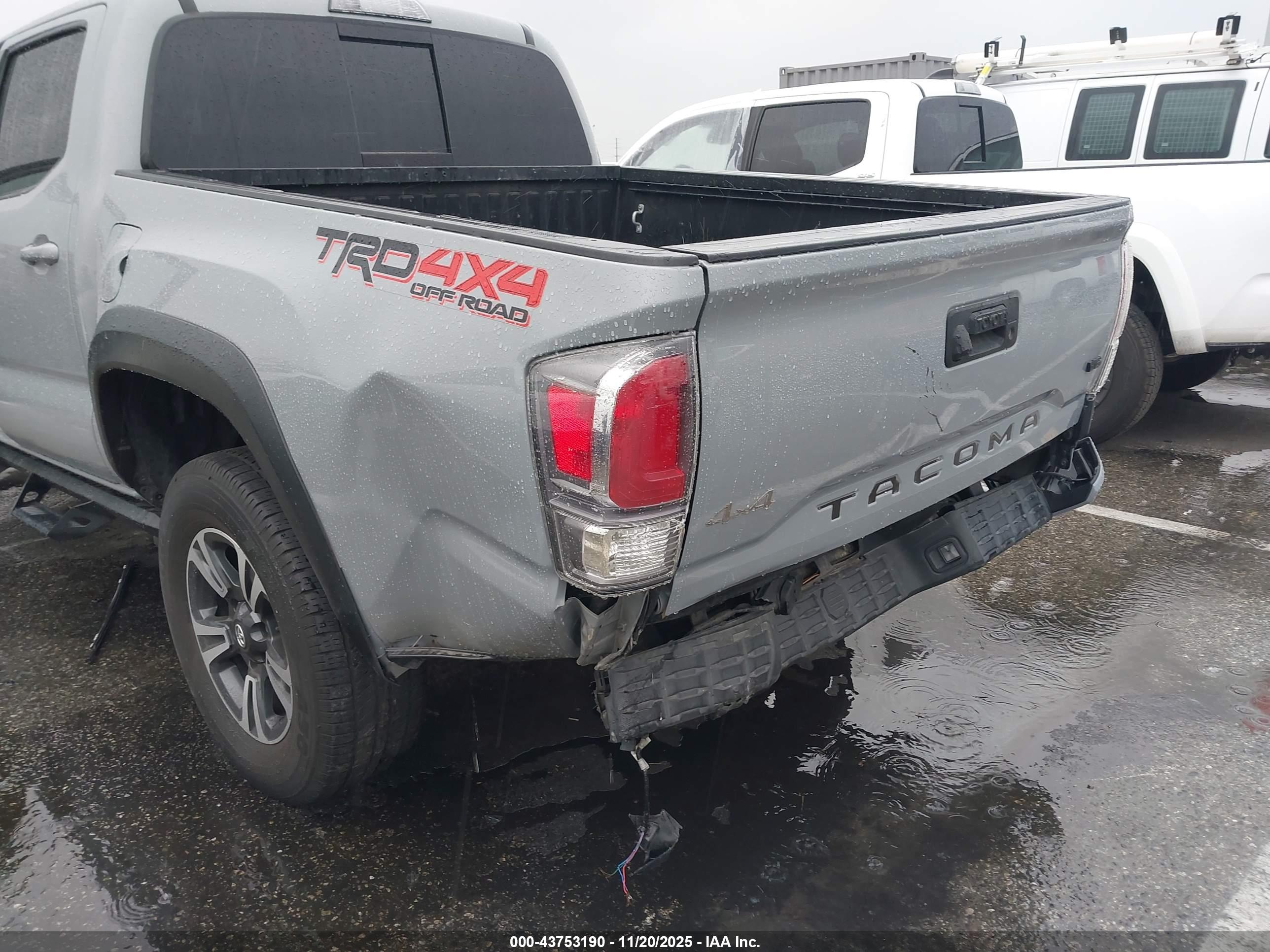 TOYOTA TACOMA image 6