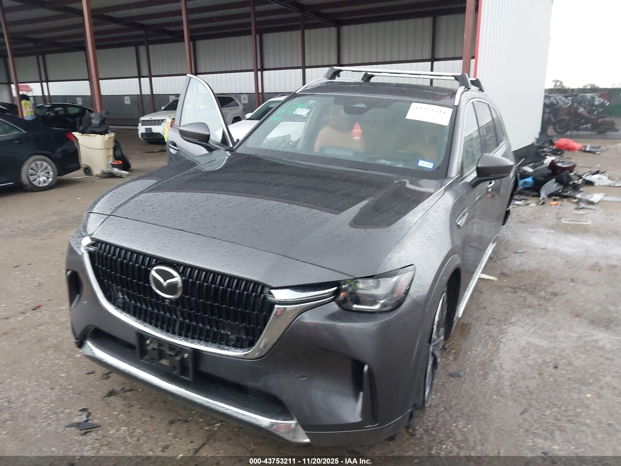 MAZDA CX-90 image 2