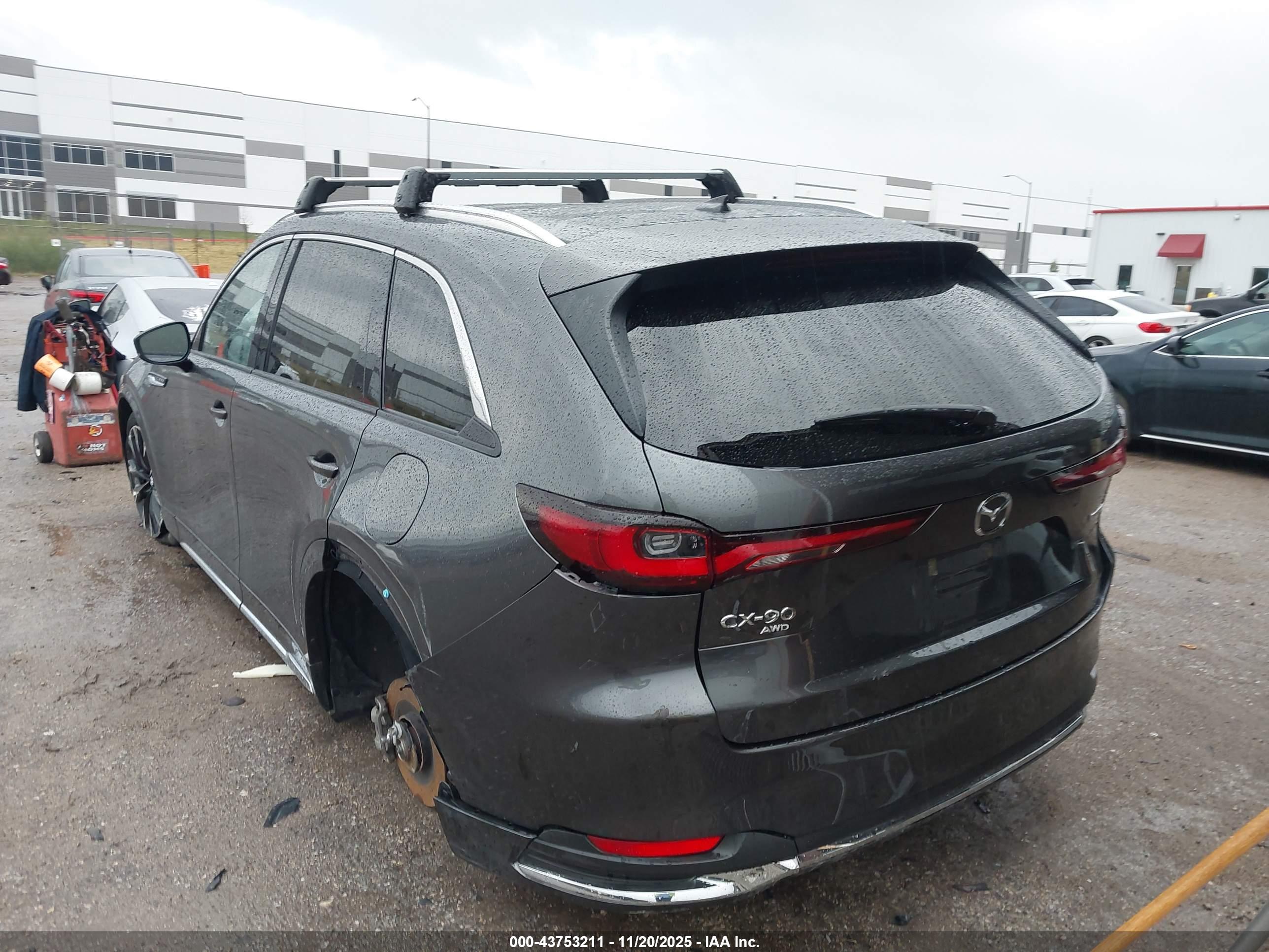 MAZDA CX-90 image 3
