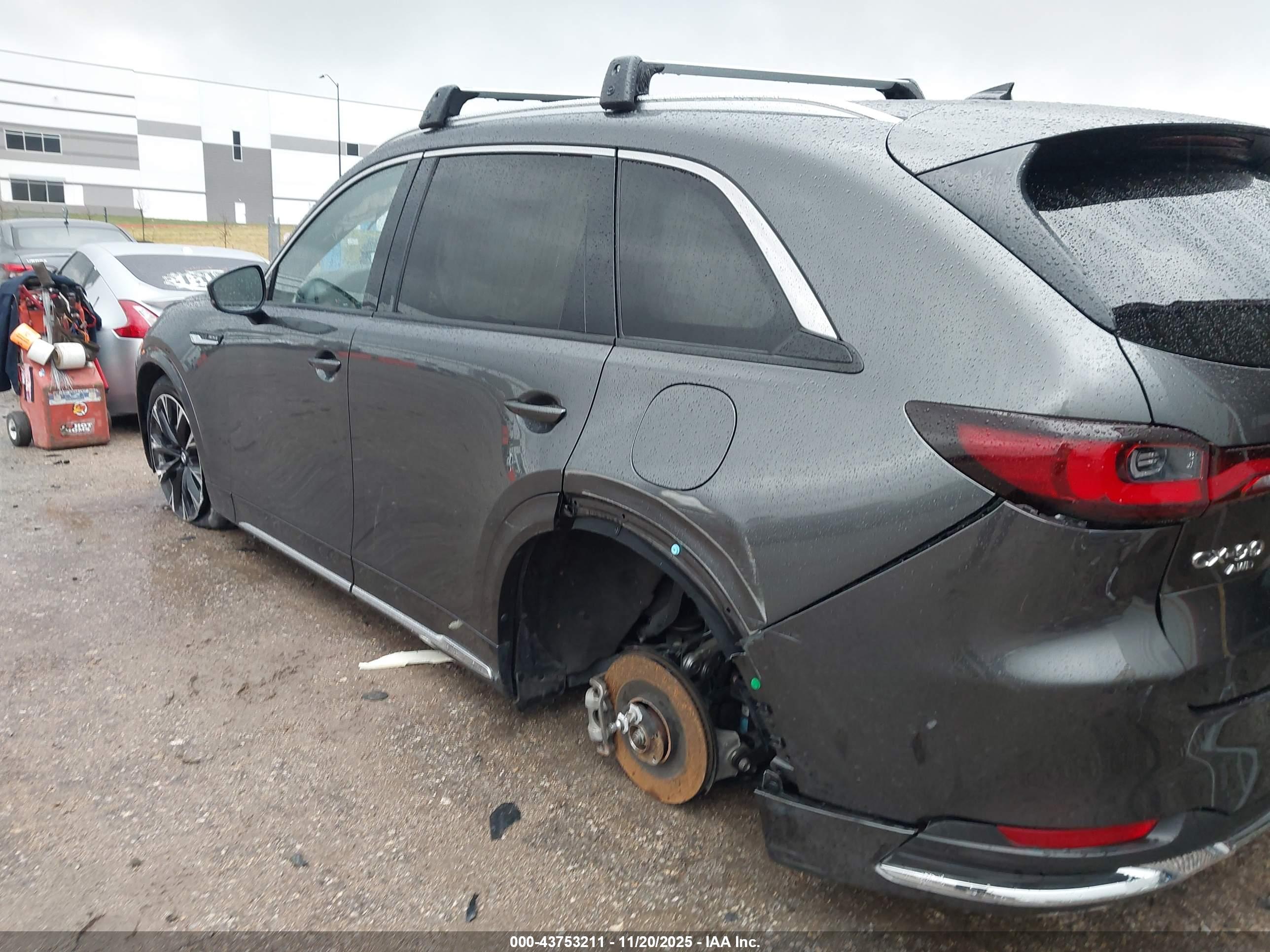 MAZDA CX-90 image 6