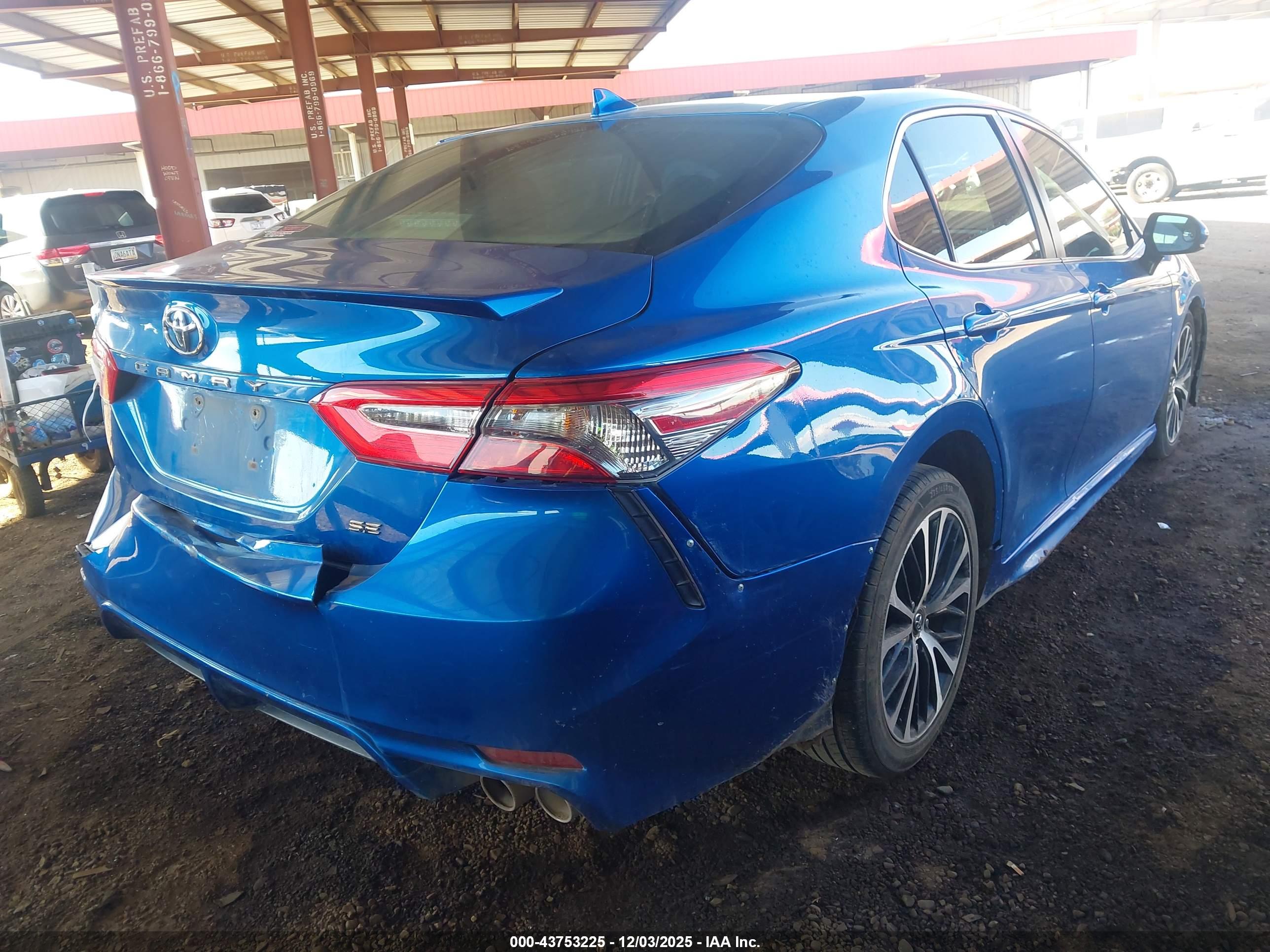 TOYOTA CAMRY image 4