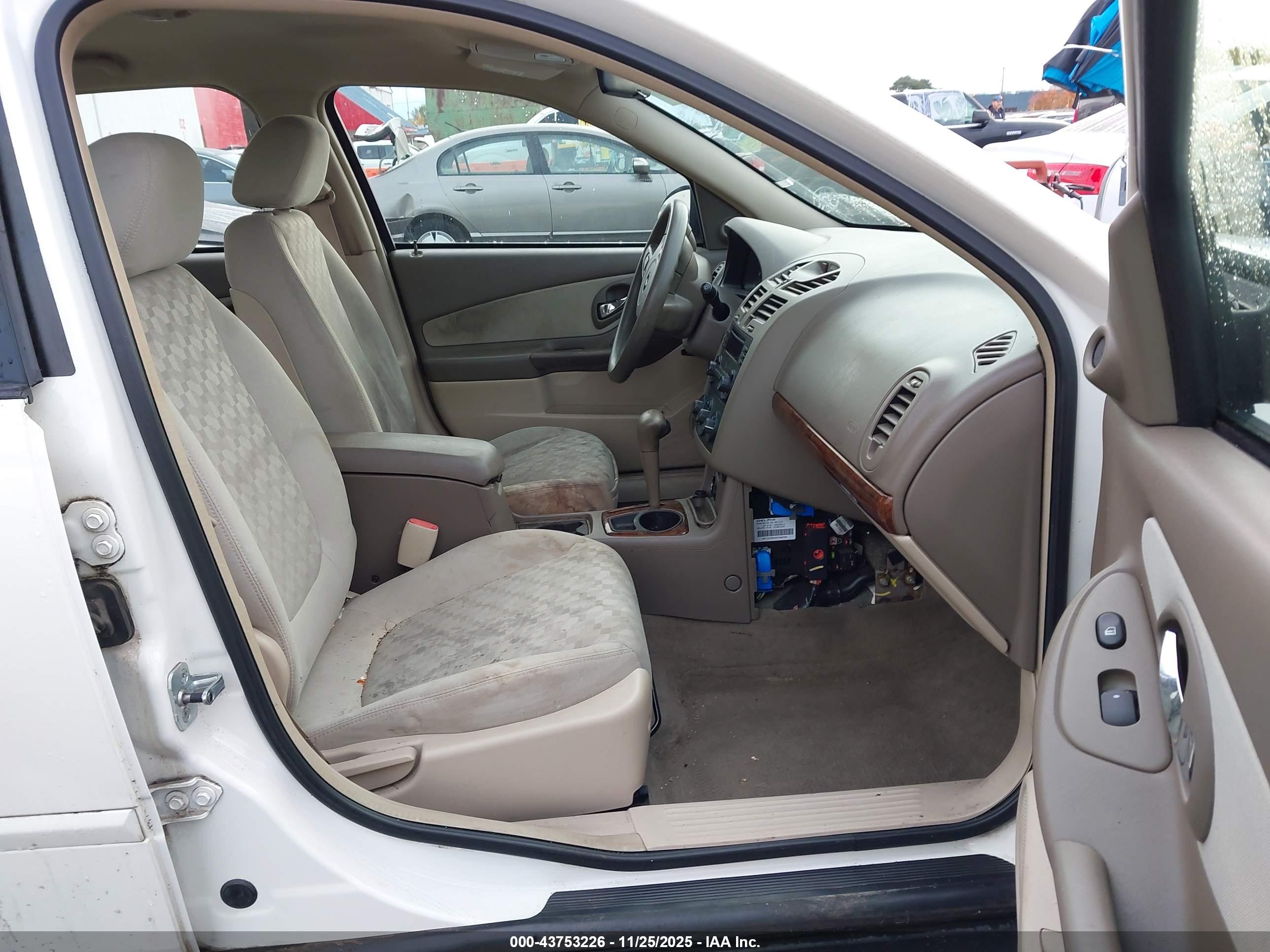 CHEVROLET MALIBU image 5