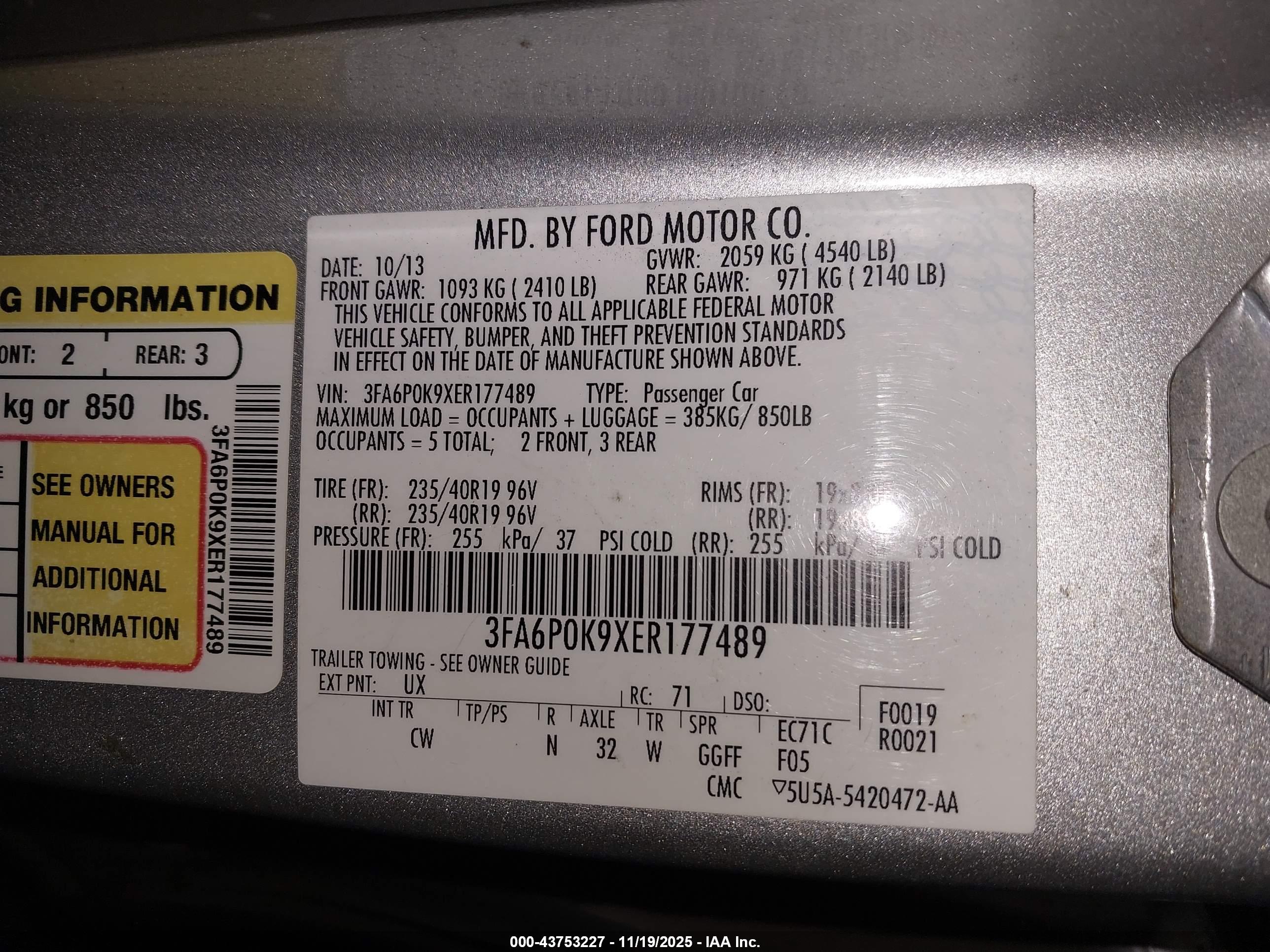 FORD FUSION image 9