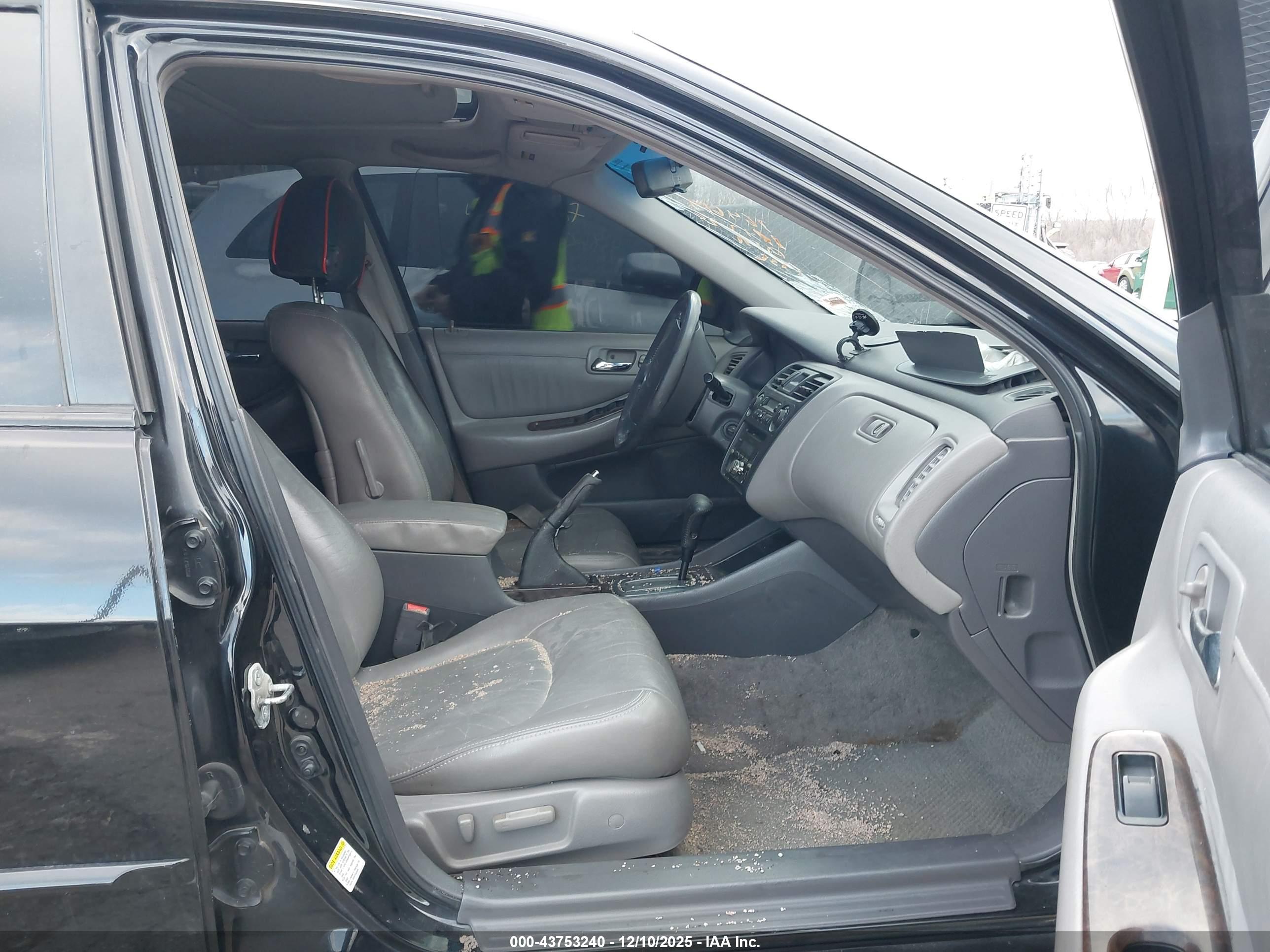 HONDA ACCORD image 5