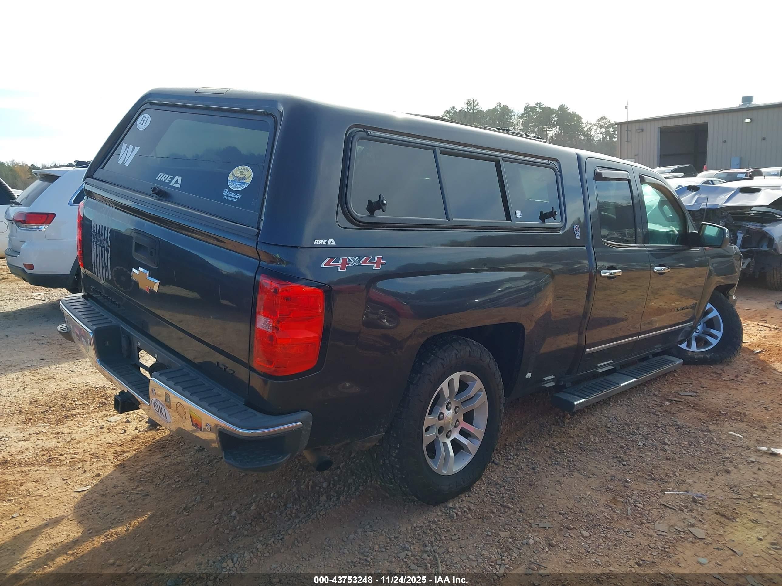 CHEVROLET SILVERADO image 4