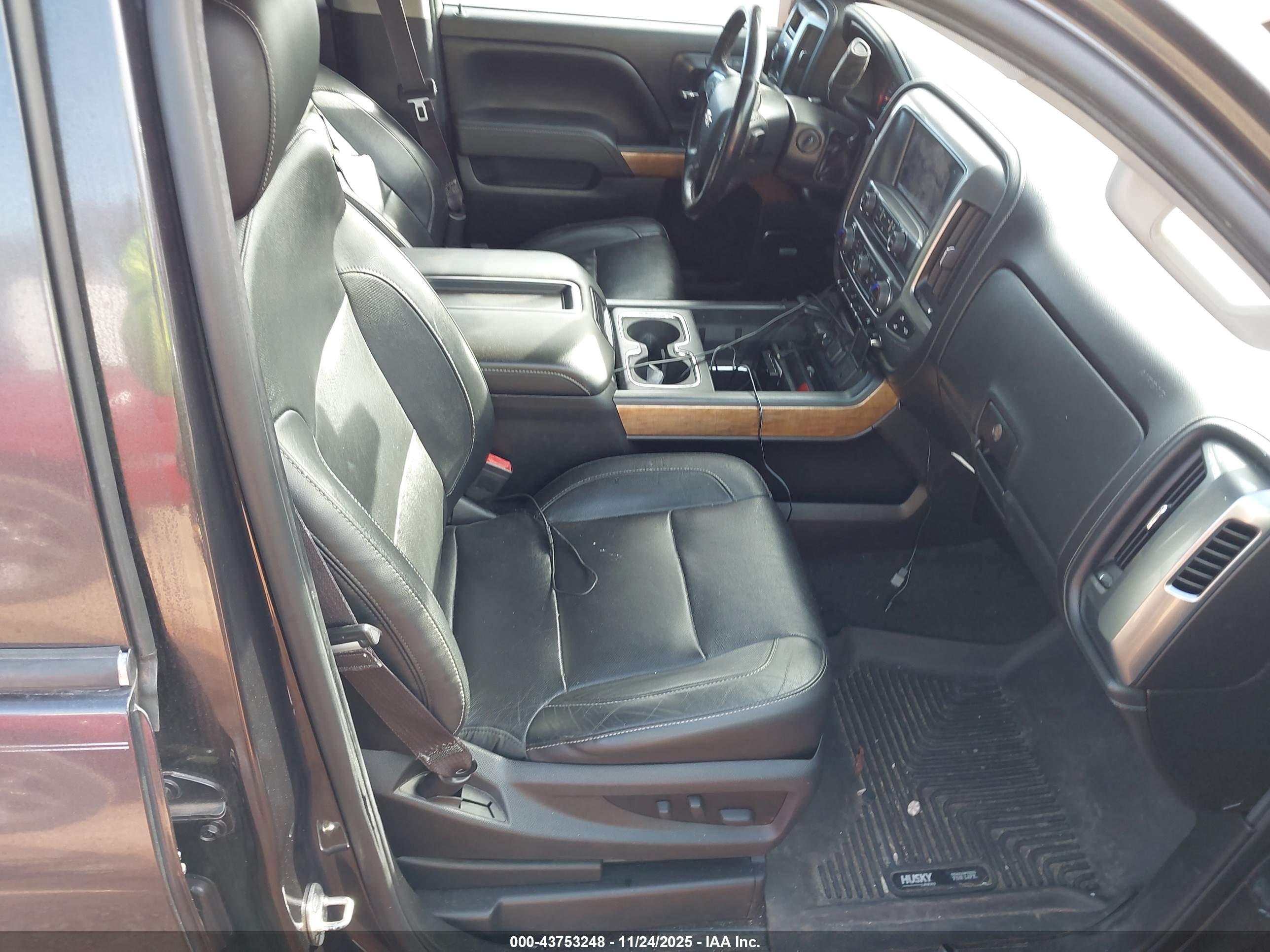 CHEVROLET SILVERADO image 5
