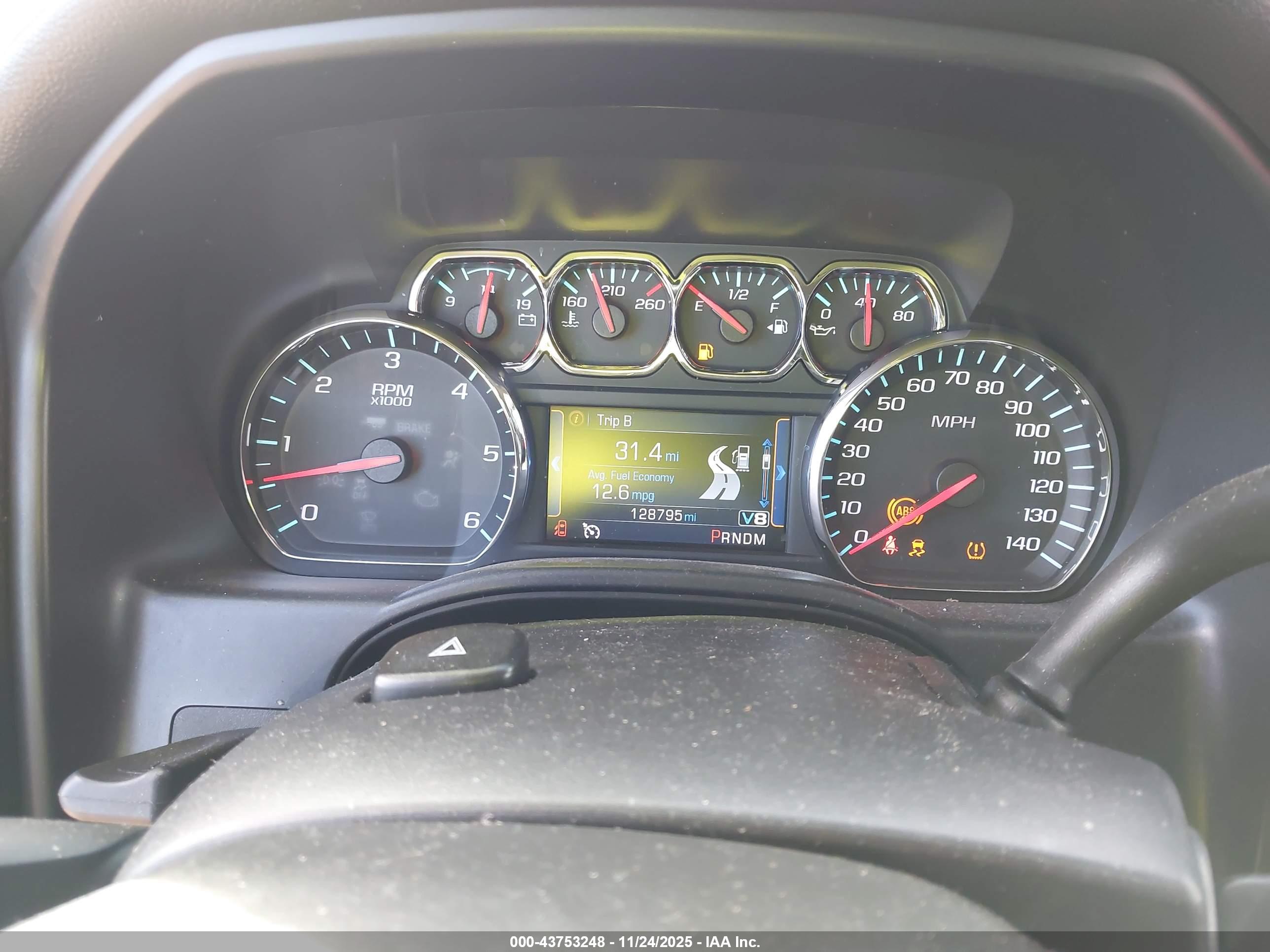 CHEVROLET SILVERADO image 7