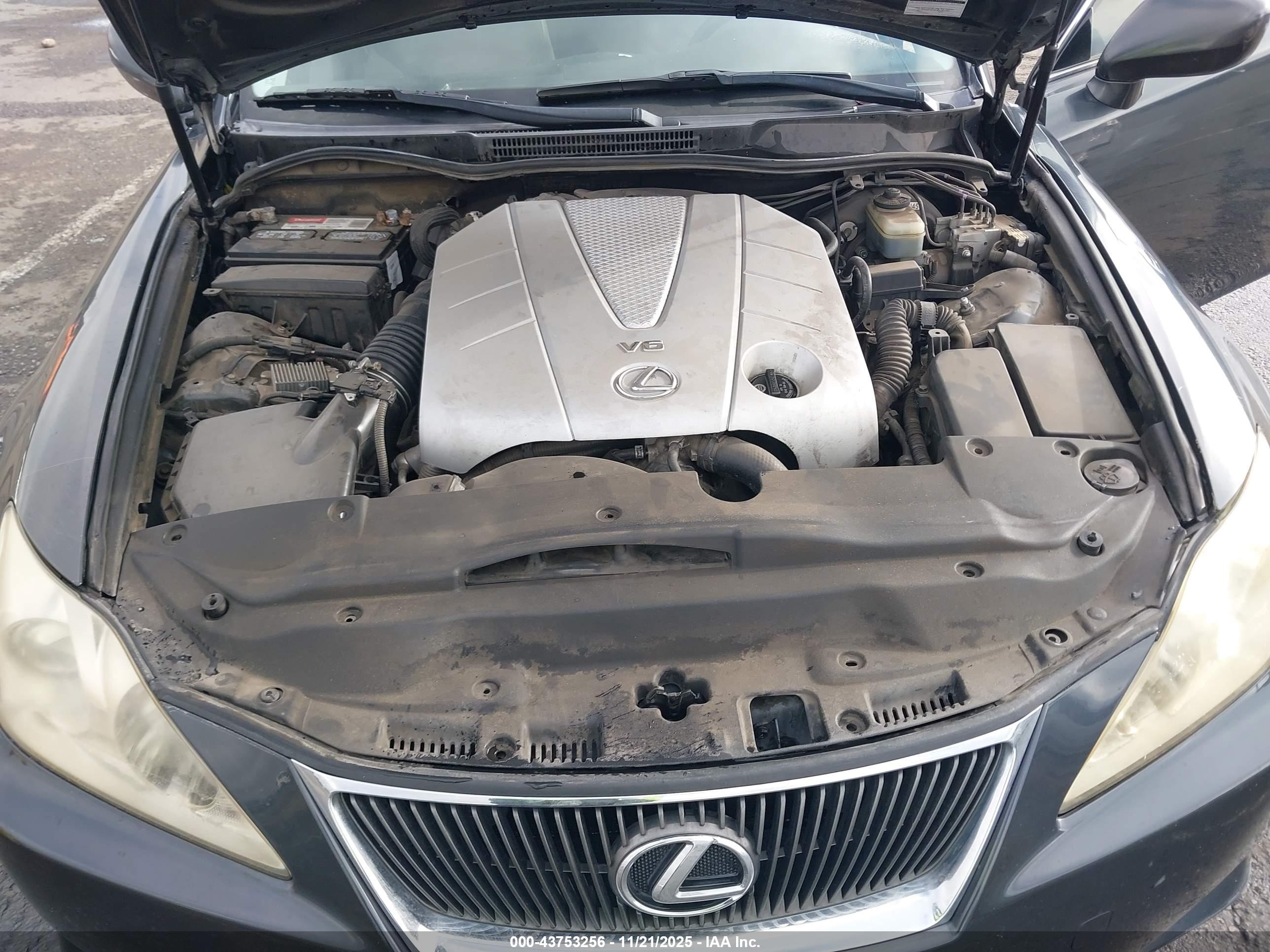 LEXUS IS image 10