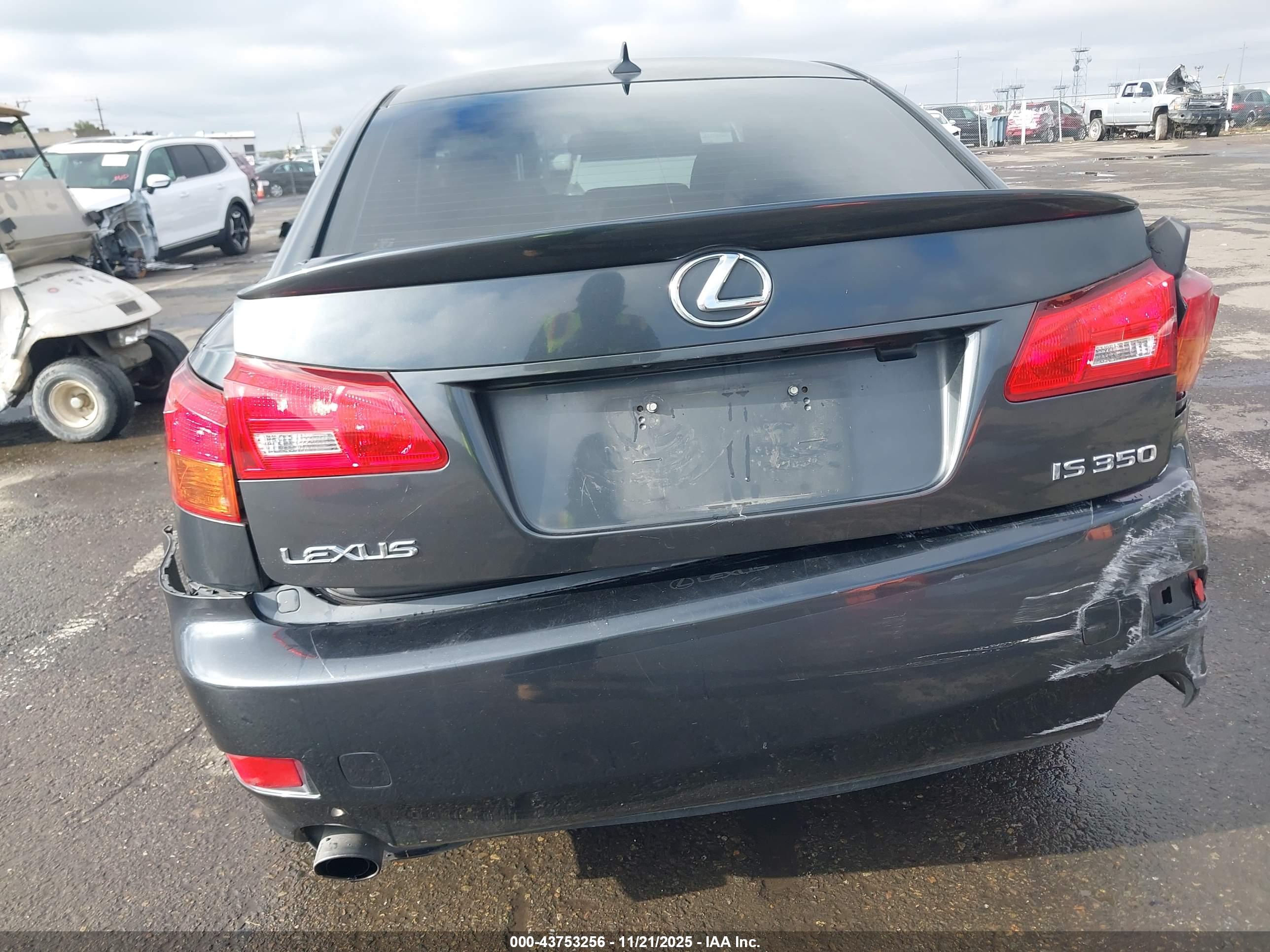LEXUS IS image 6
