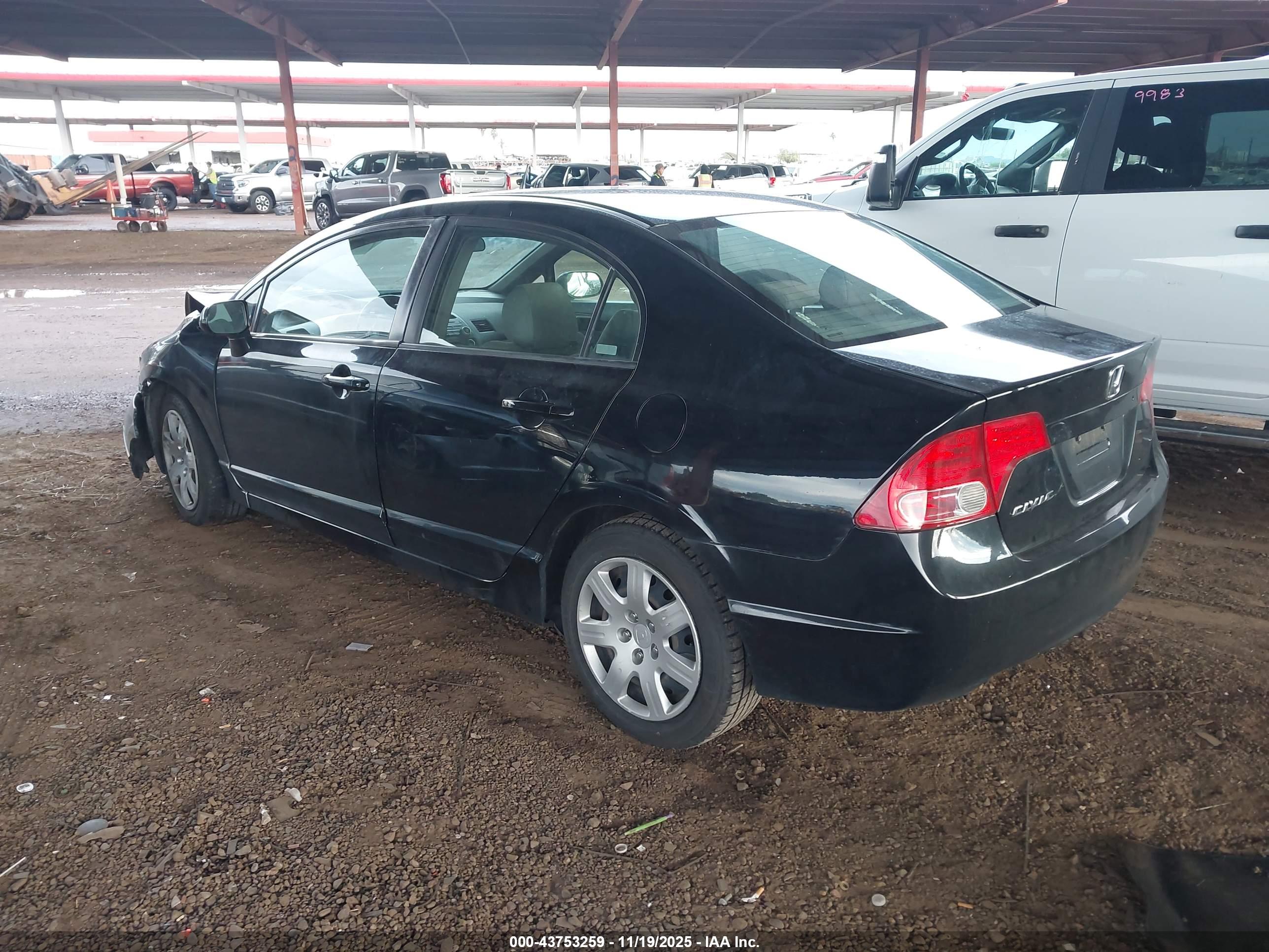 HONDA CIVIC image 3
