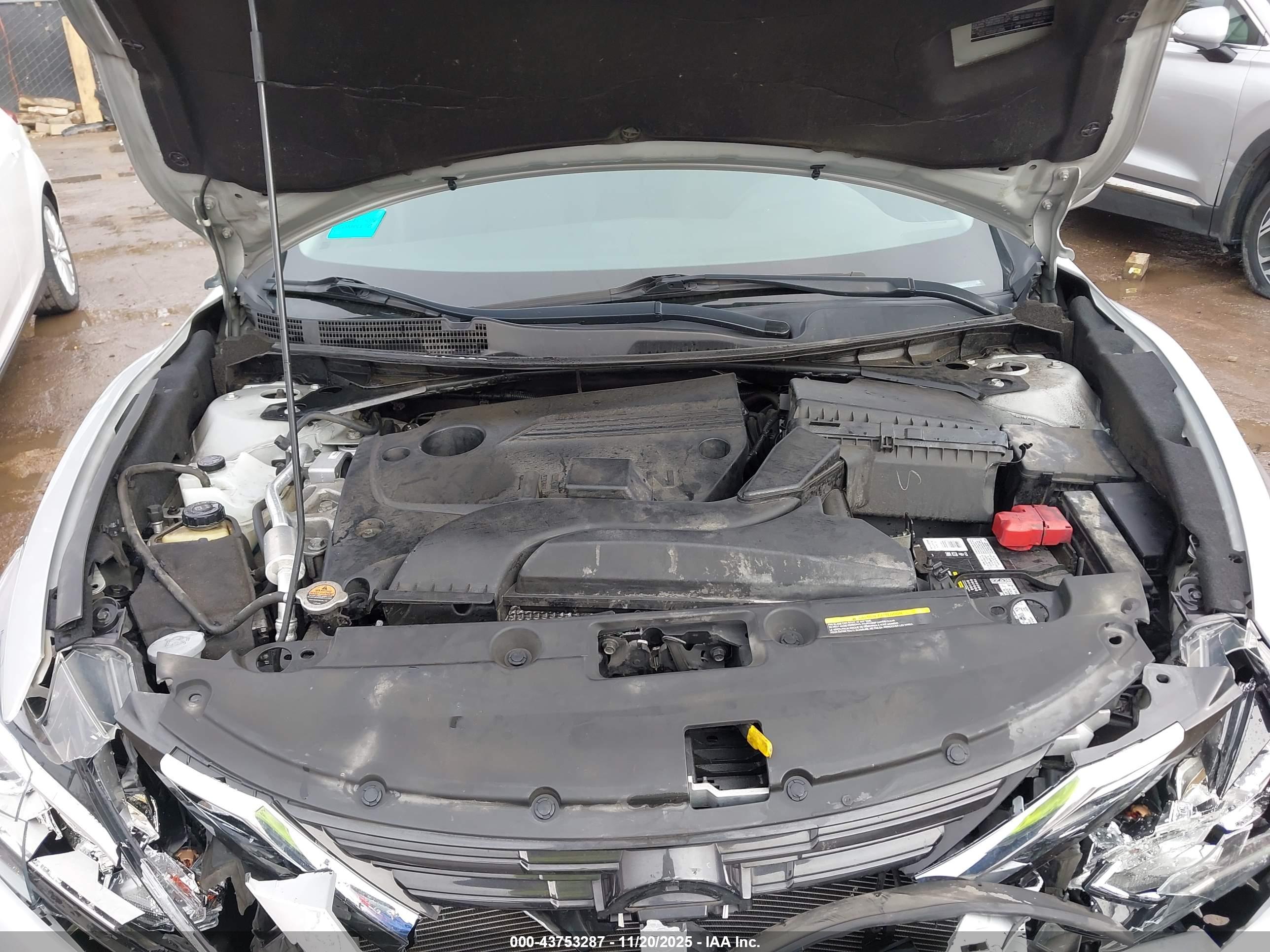 NISSAN ALTIMA image 10