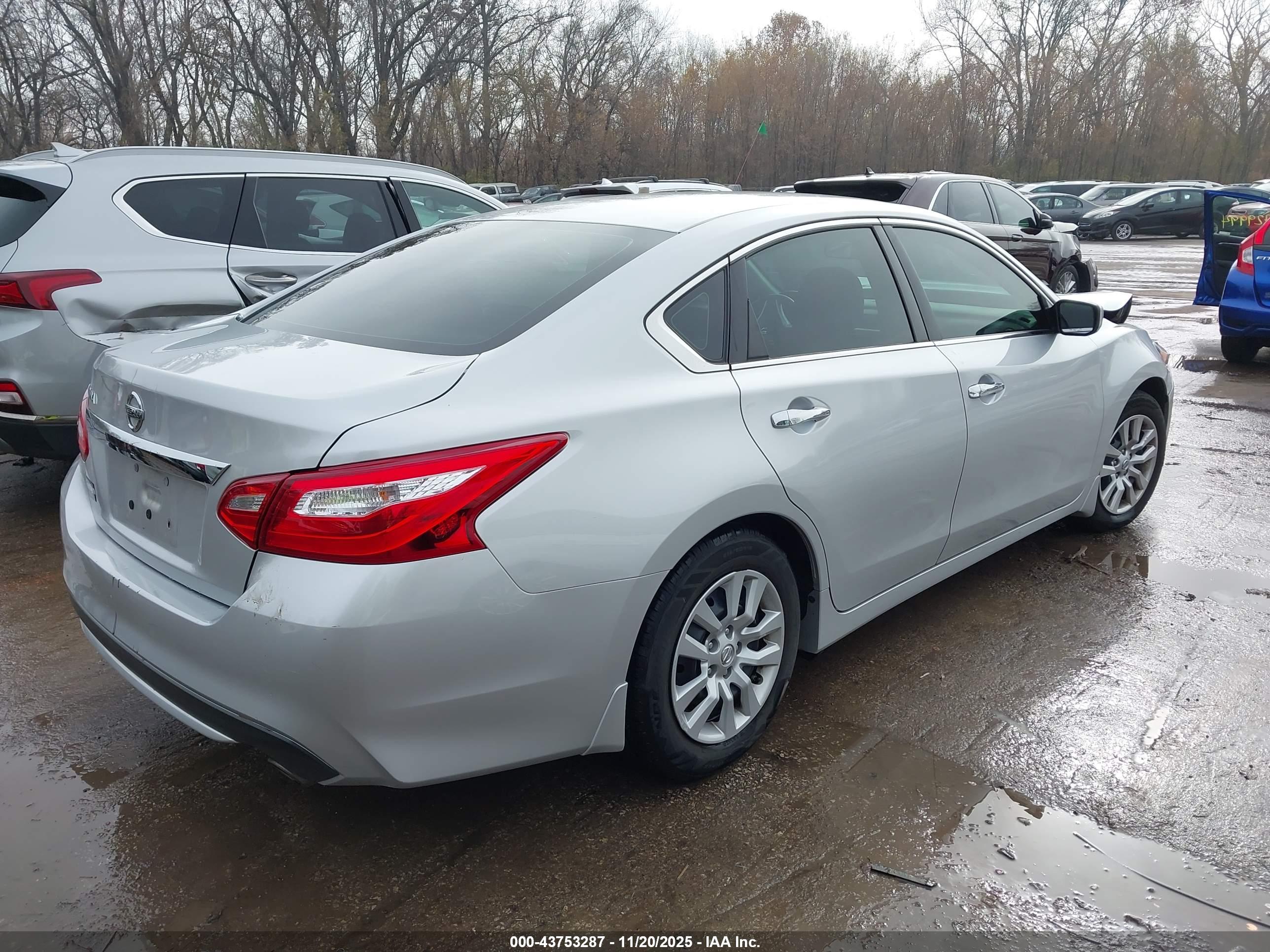 NISSAN ALTIMA image 4