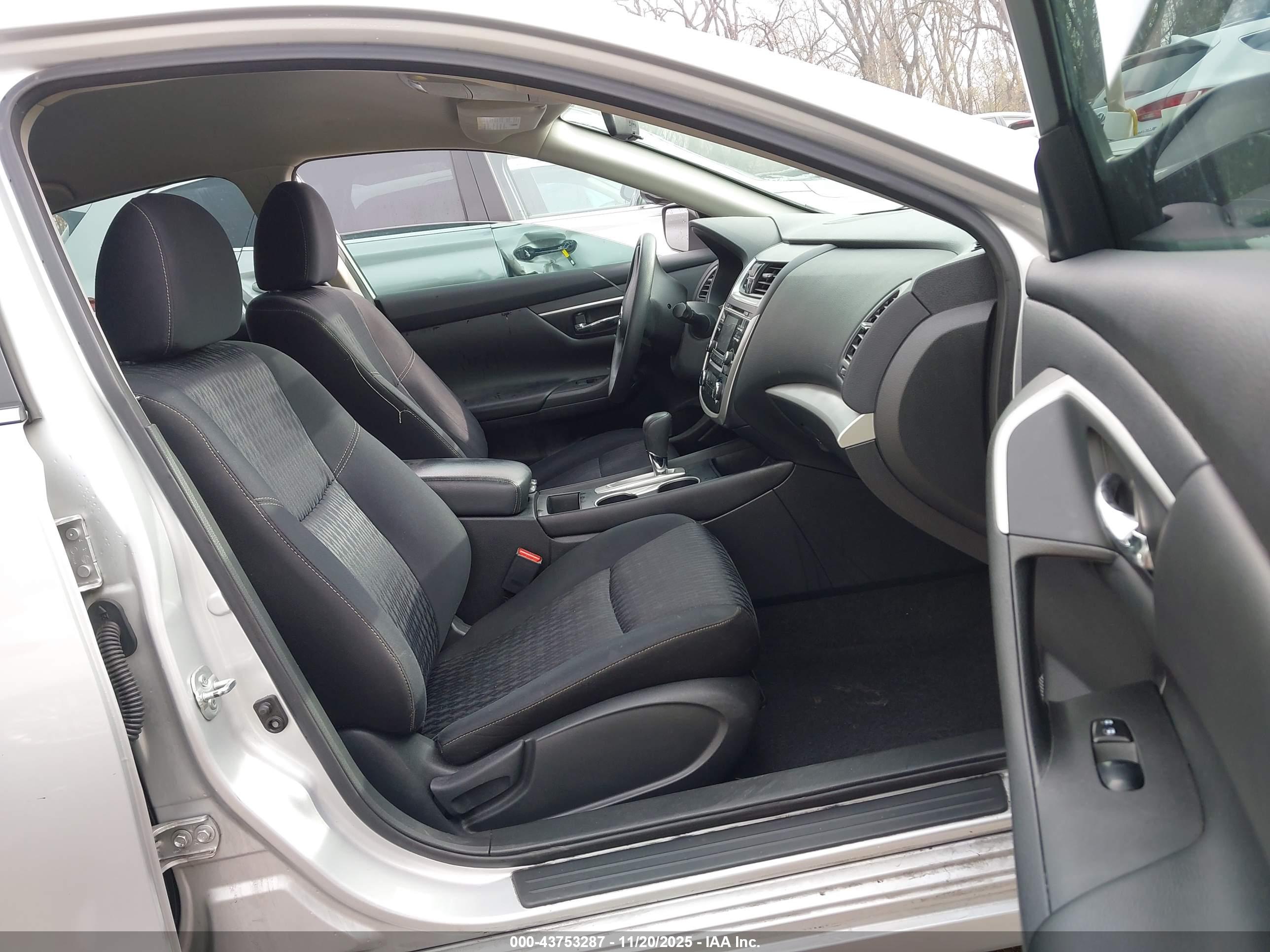 NISSAN ALTIMA image 5