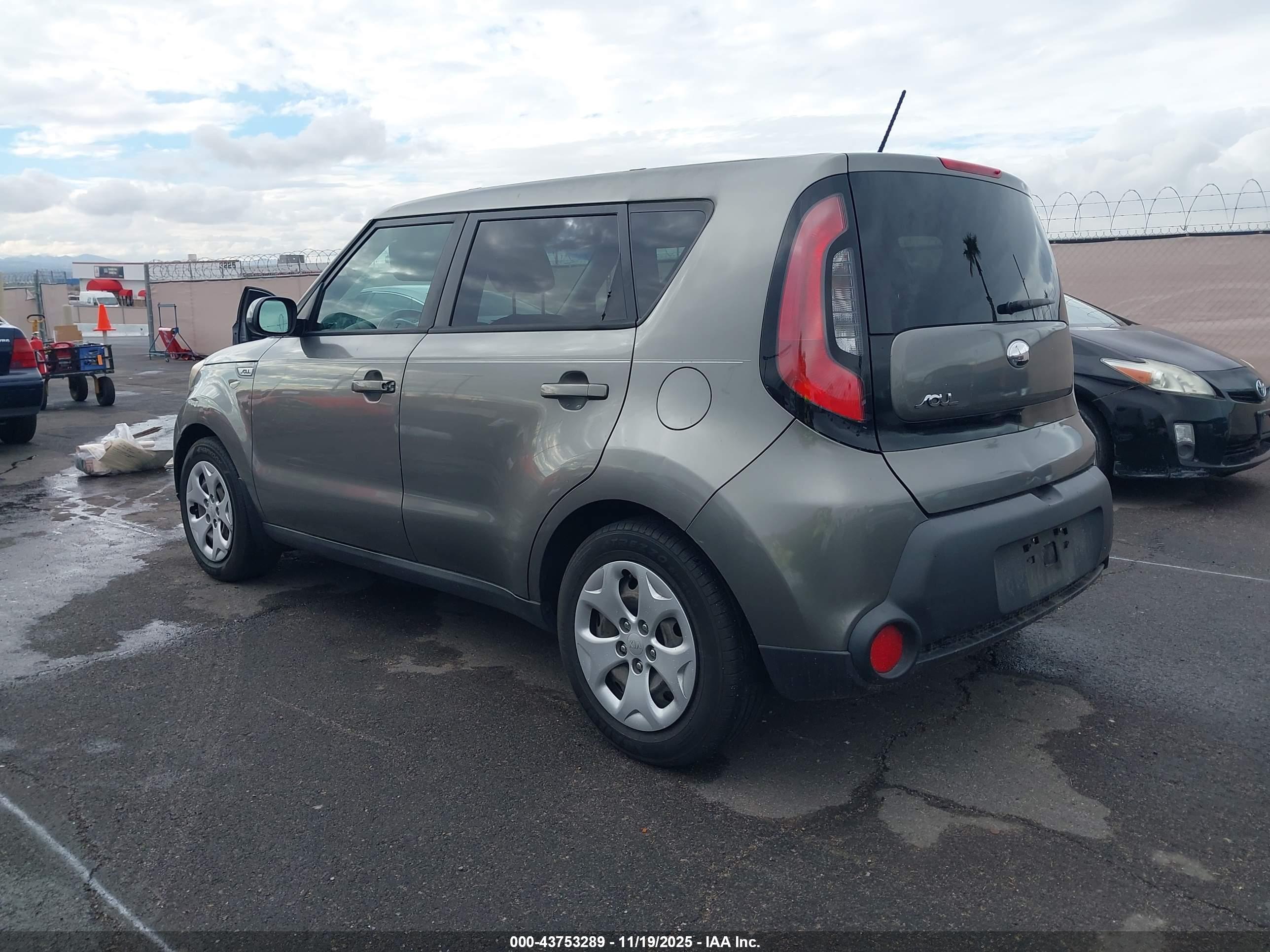 KIA SOUL image 3