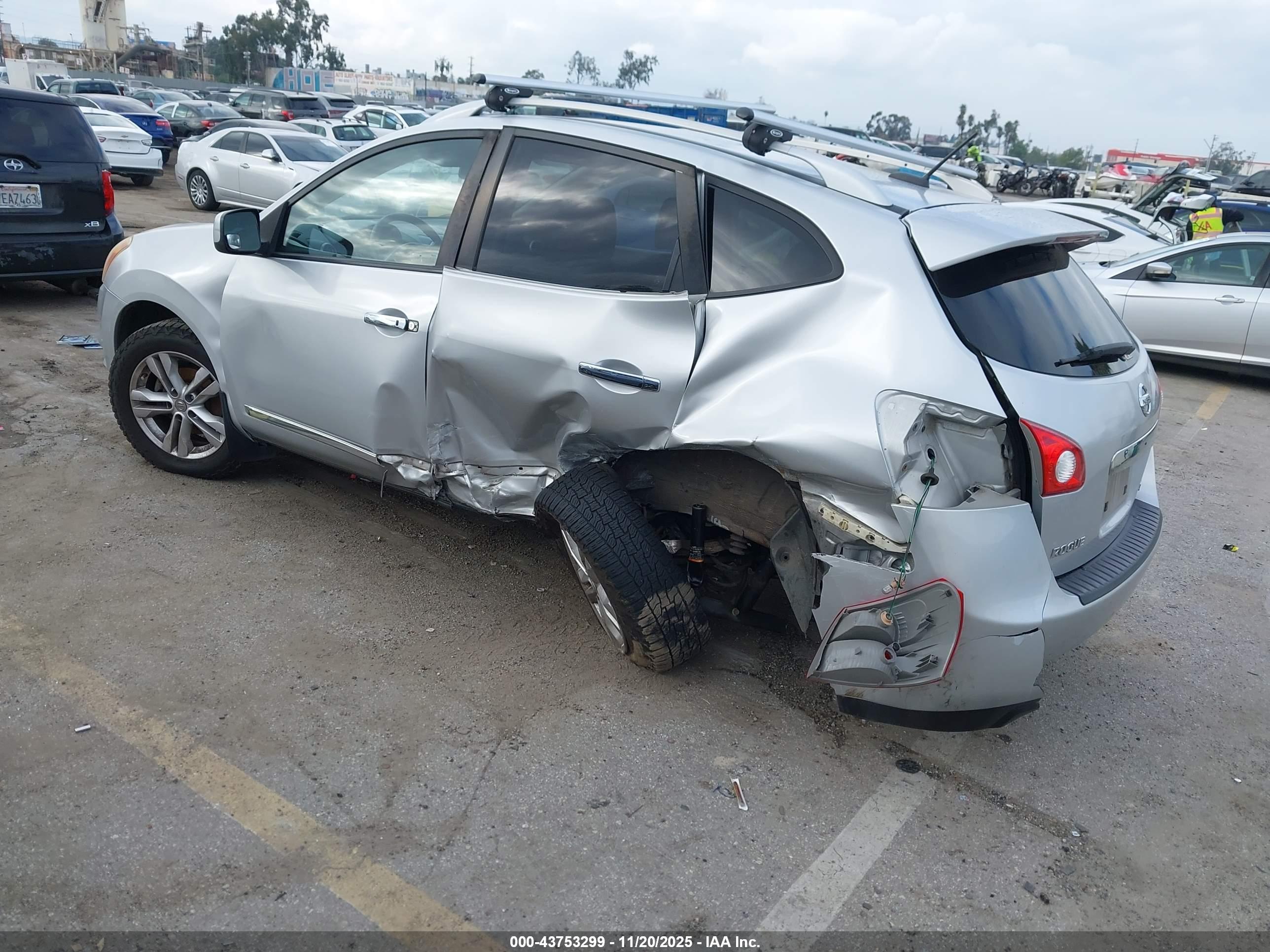 NISSAN ROGUE image 3
